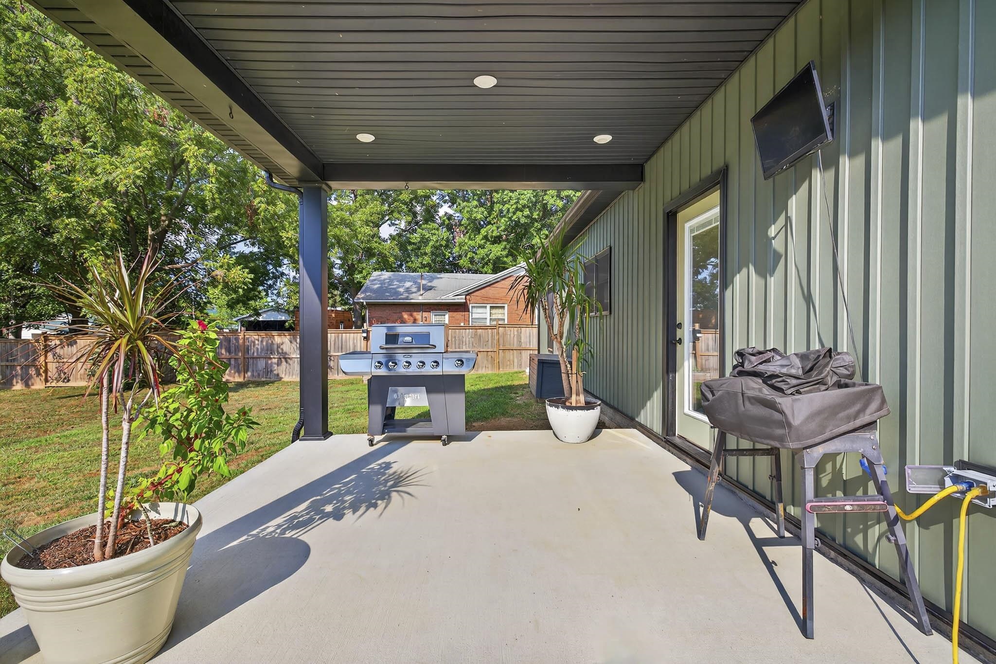 490 High Street, Lewisport, Kentucky 42351, 3 Bedrooms Bedrooms, ,2 BathroomsBathrooms,Single Family Residence,For Sale,High Street,93841