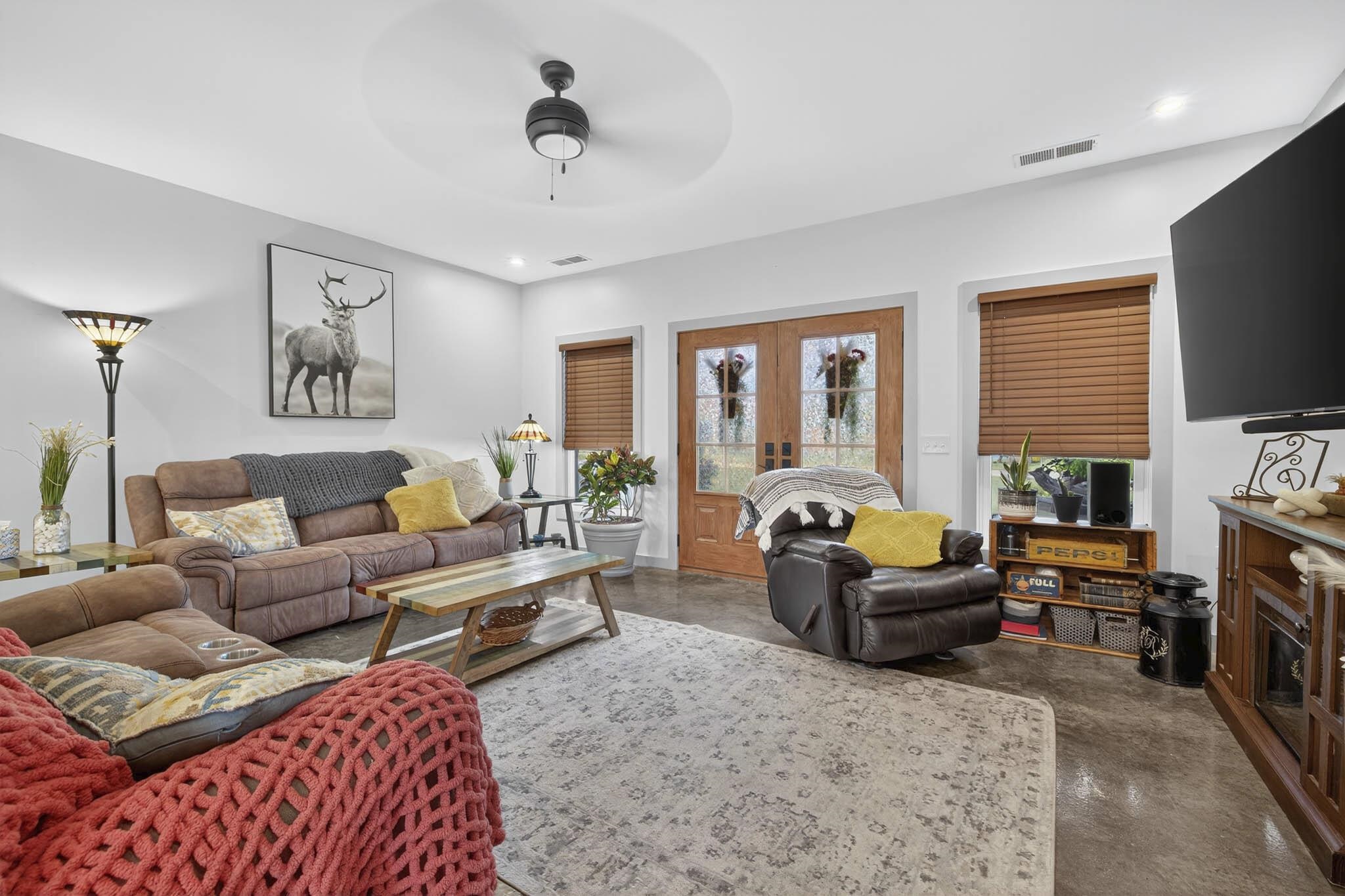 490 High Street, Lewisport, Kentucky 42351, 3 Bedrooms Bedrooms, ,2 BathroomsBathrooms,Single Family Residence,For Sale,High Street,93841