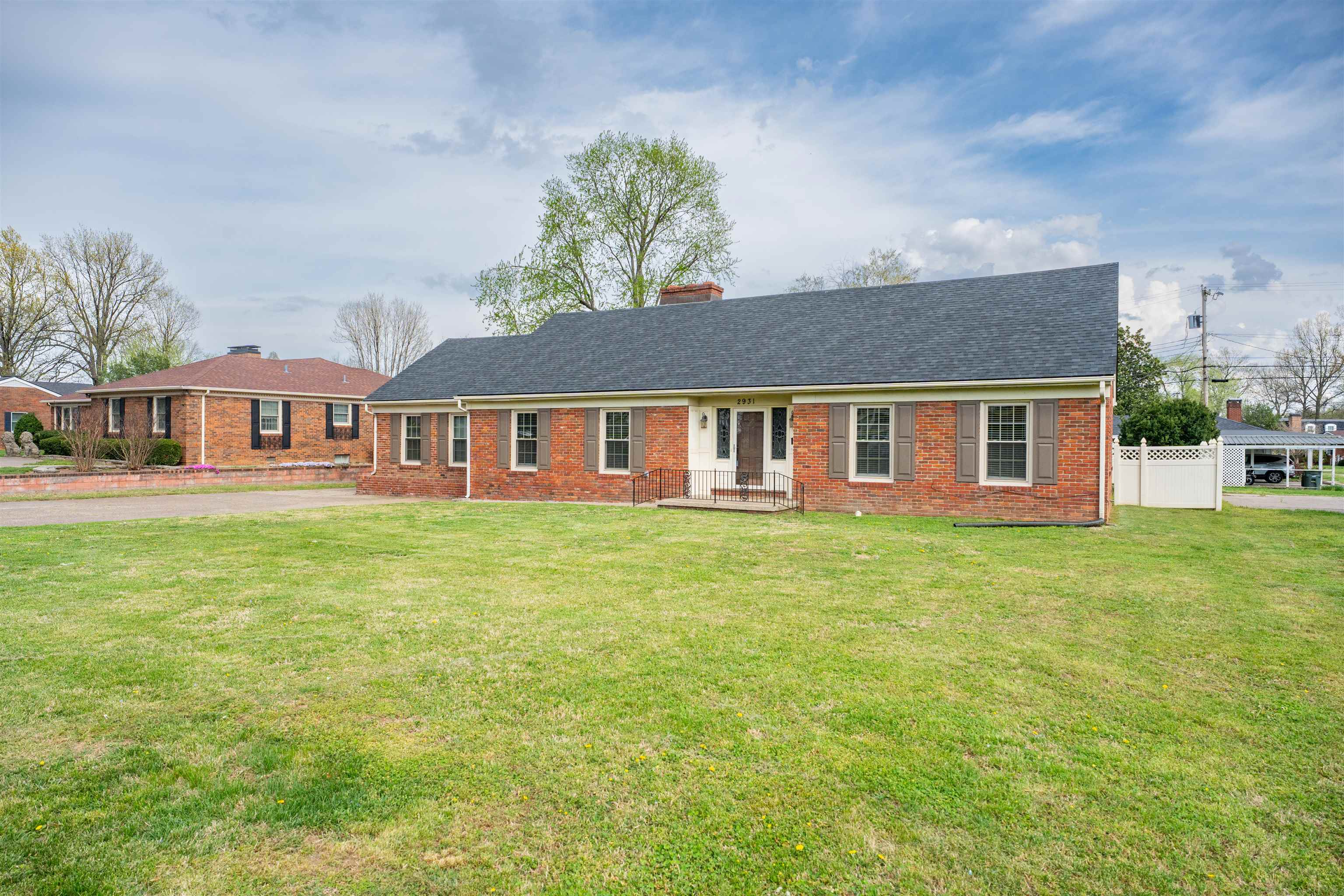 2931 Frederica Street, Owensboro, Kentucky 42303, 4 Bedrooms Bedrooms, ,2 BathroomsBathrooms,Single Family Residence,For Sale,Frederica Street,93842