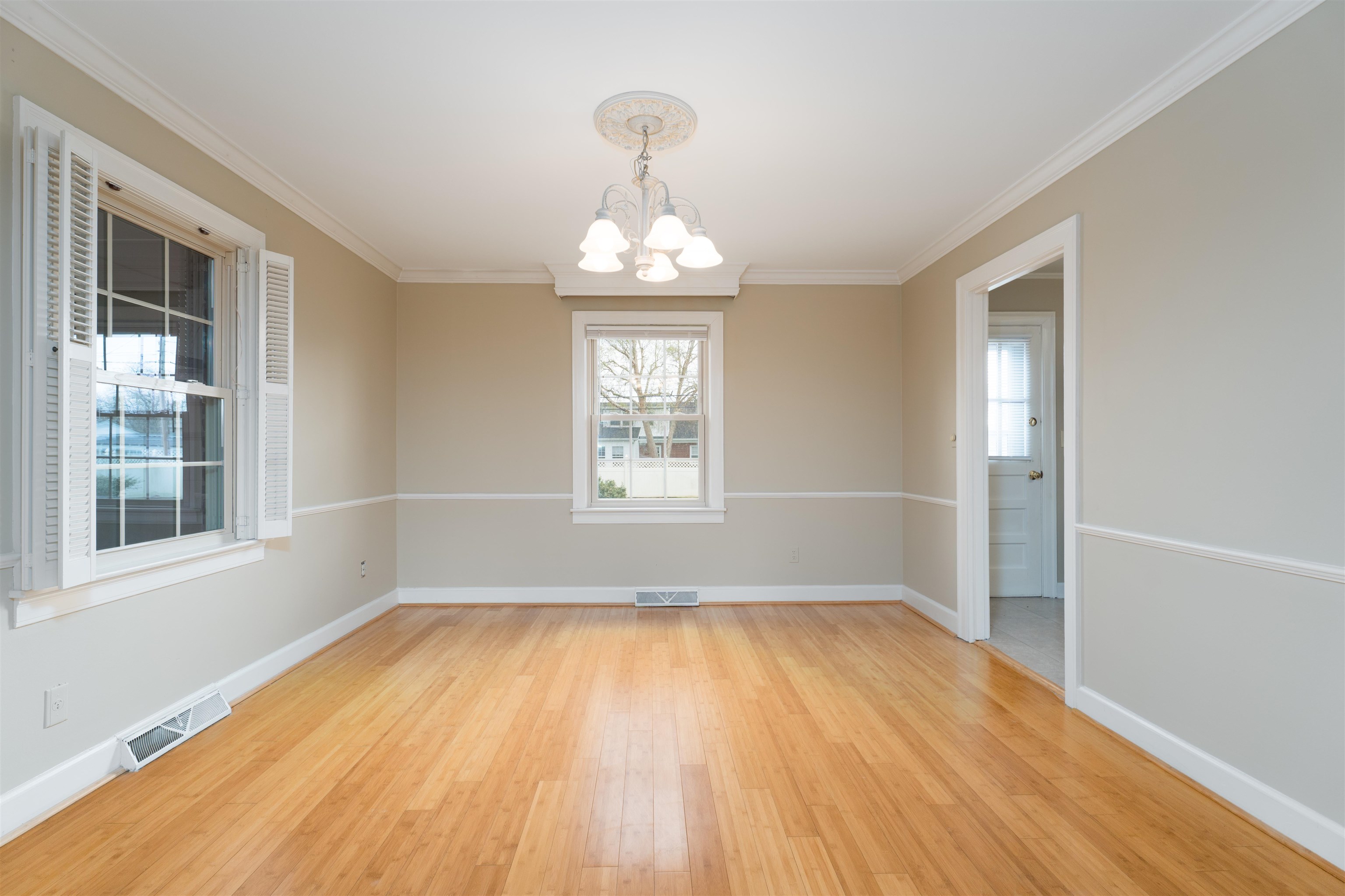 2931 Frederica Street, Owensboro, Kentucky 42303, 4 Bedrooms Bedrooms, ,2 BathroomsBathrooms,Single Family Residence,For Sale,Frederica Street,93842