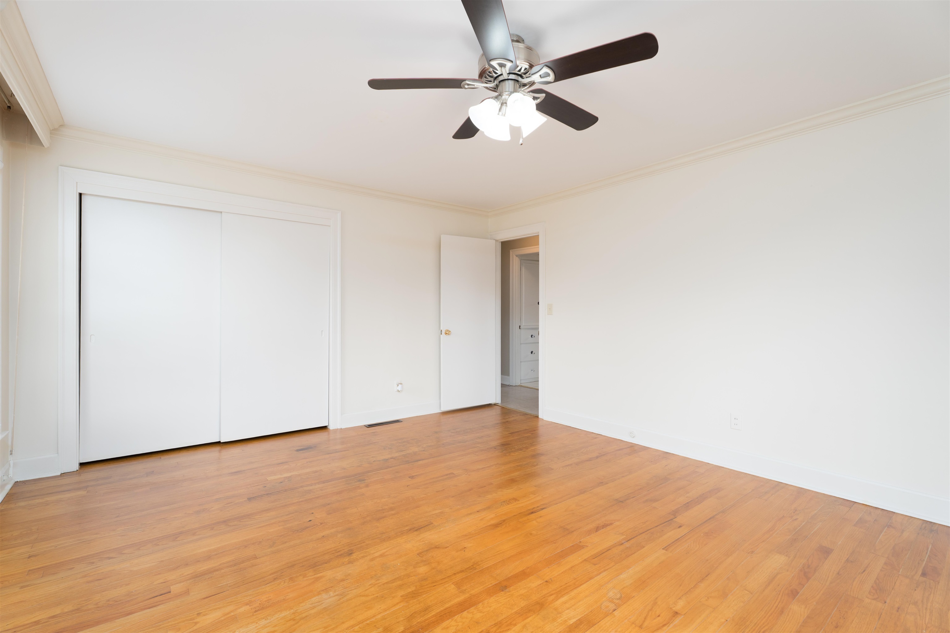 2931 Frederica Street, Owensboro, Kentucky 42303, 4 Bedrooms Bedrooms, ,2 BathroomsBathrooms,Single Family Residence,For Sale,Frederica Street,93842