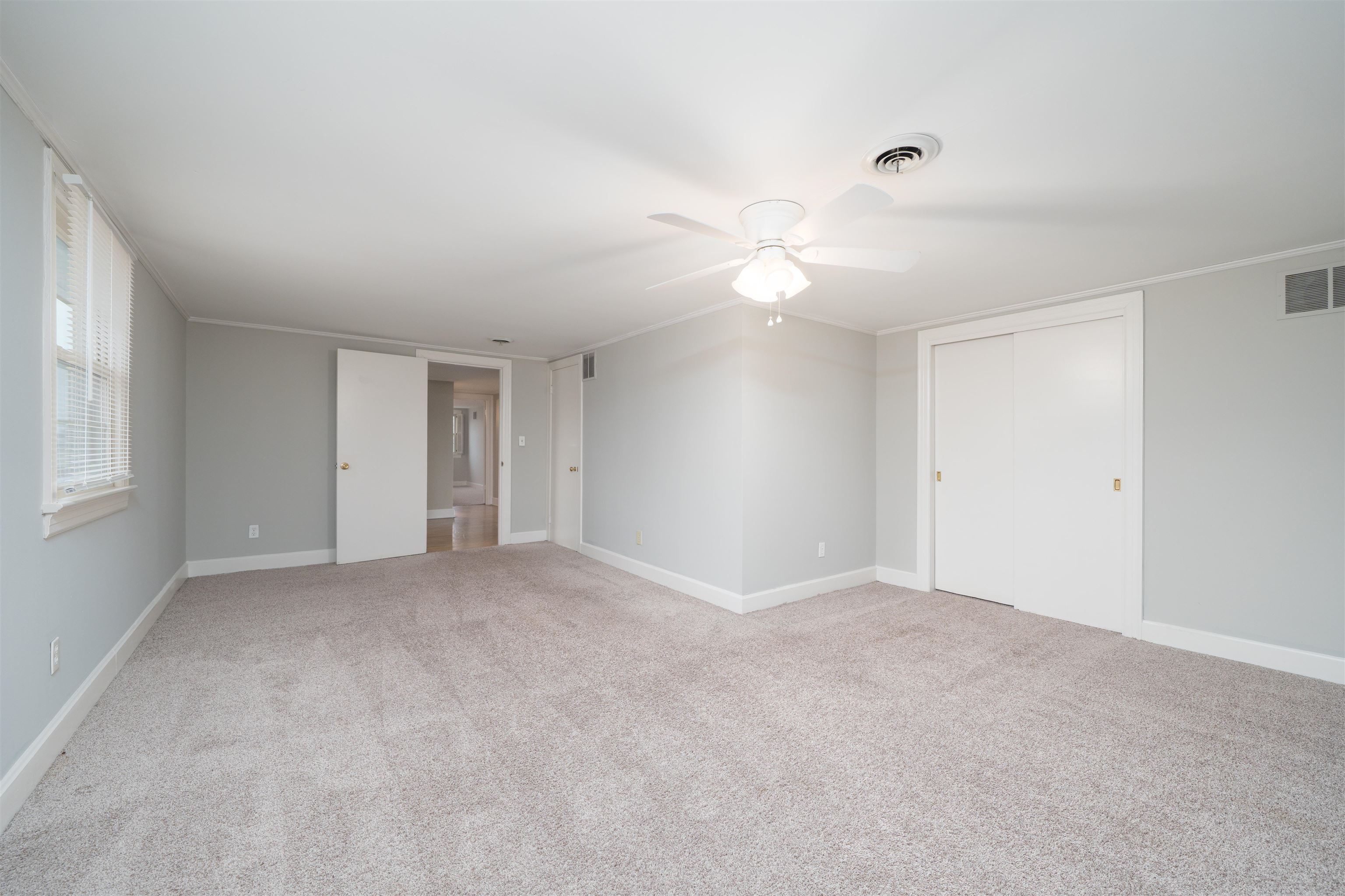 2931 Frederica Street, Owensboro, Kentucky 42303, 4 Bedrooms Bedrooms, ,2 BathroomsBathrooms,Single Family Residence,For Sale,Frederica Street,93842