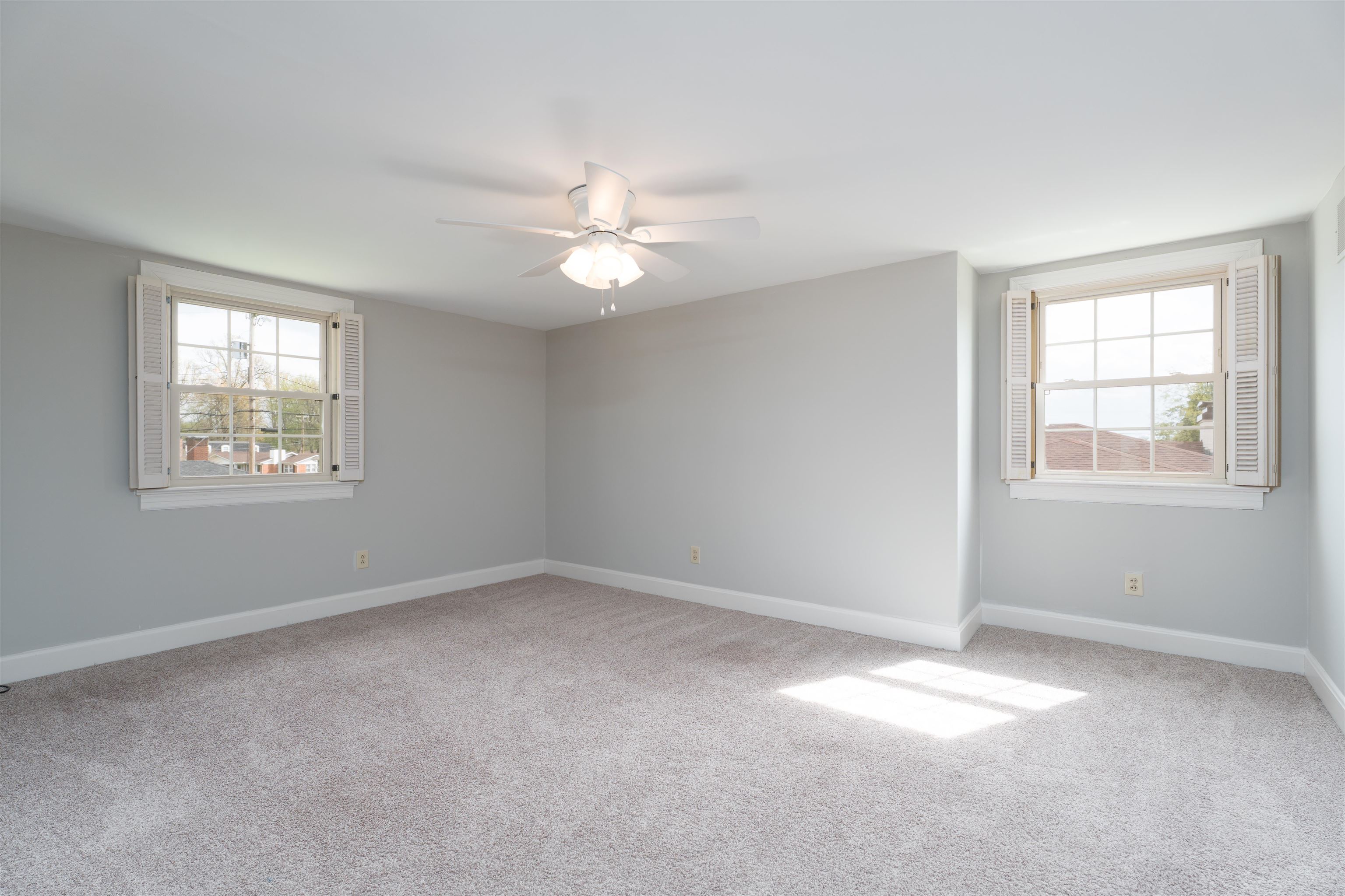 2931 Frederica Street, Owensboro, Kentucky 42303, 4 Bedrooms Bedrooms, ,2 BathroomsBathrooms,Single Family Residence,For Sale,Frederica Street,93842