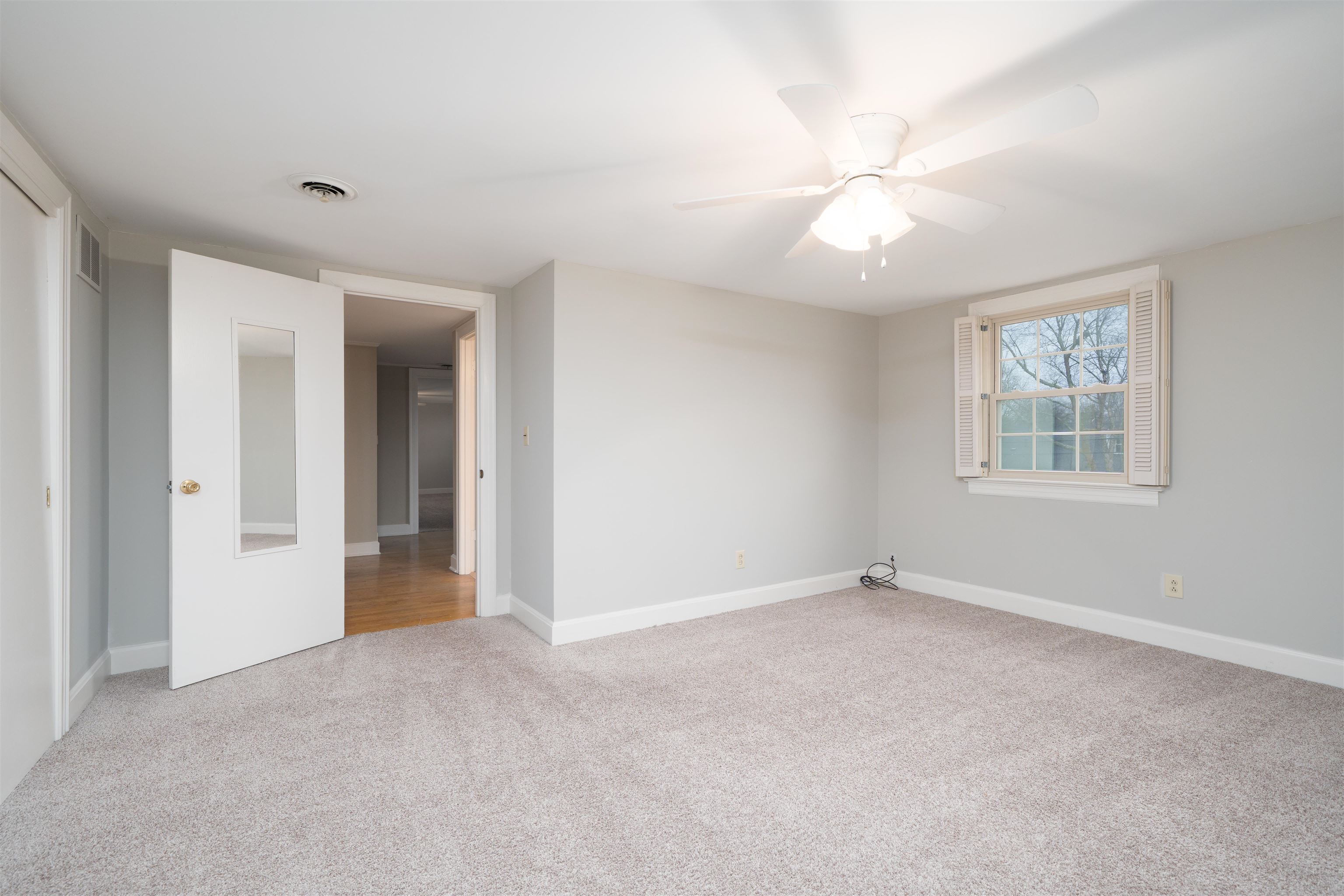 2931 Frederica Street, Owensboro, Kentucky 42303, 4 Bedrooms Bedrooms, ,2 BathroomsBathrooms,Single Family Residence,For Sale,Frederica Street,93842