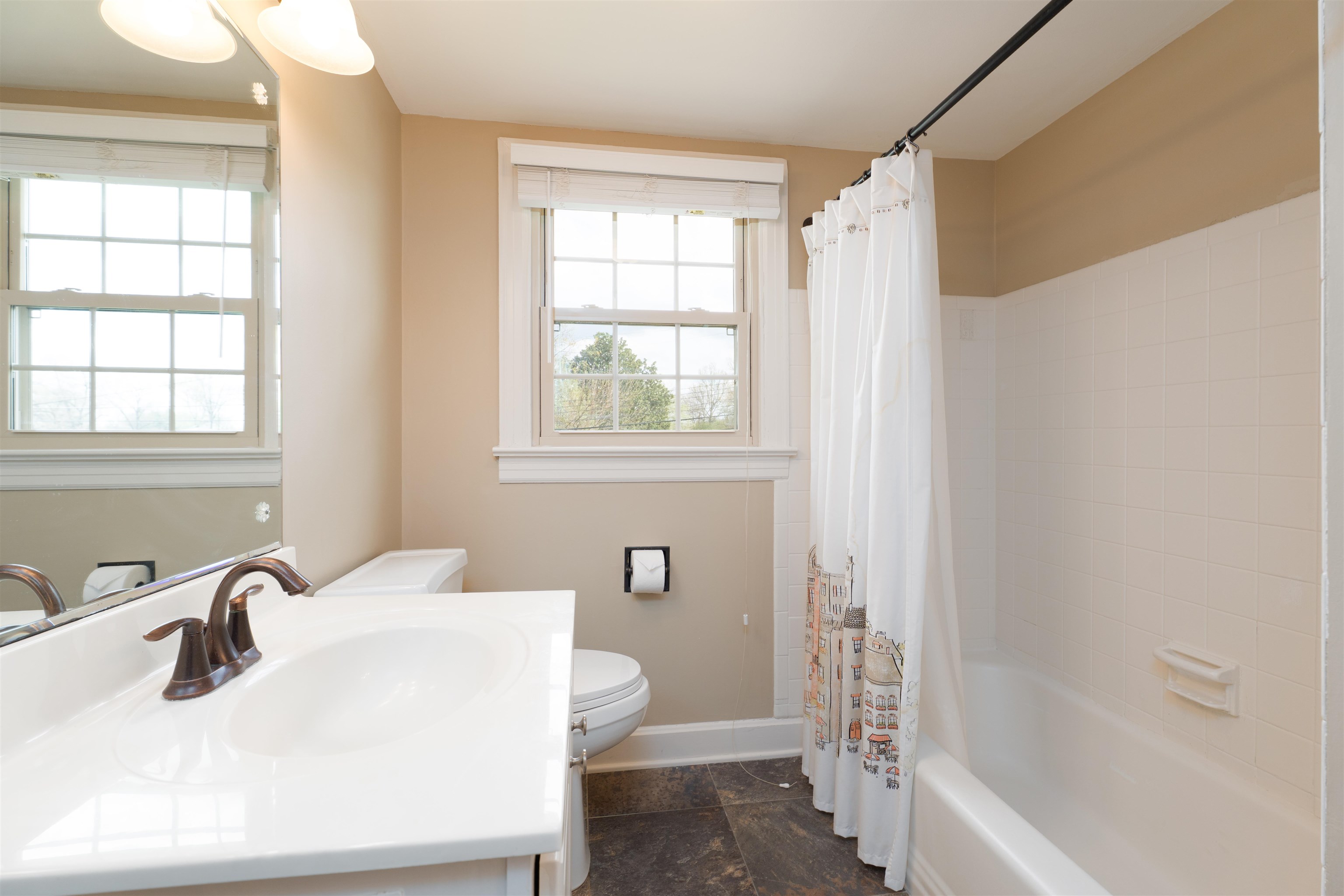 2931 Frederica Street, Owensboro, Kentucky 42303, 4 Bedrooms Bedrooms, ,2 BathroomsBathrooms,Single Family Residence,For Sale,Frederica Street,93842