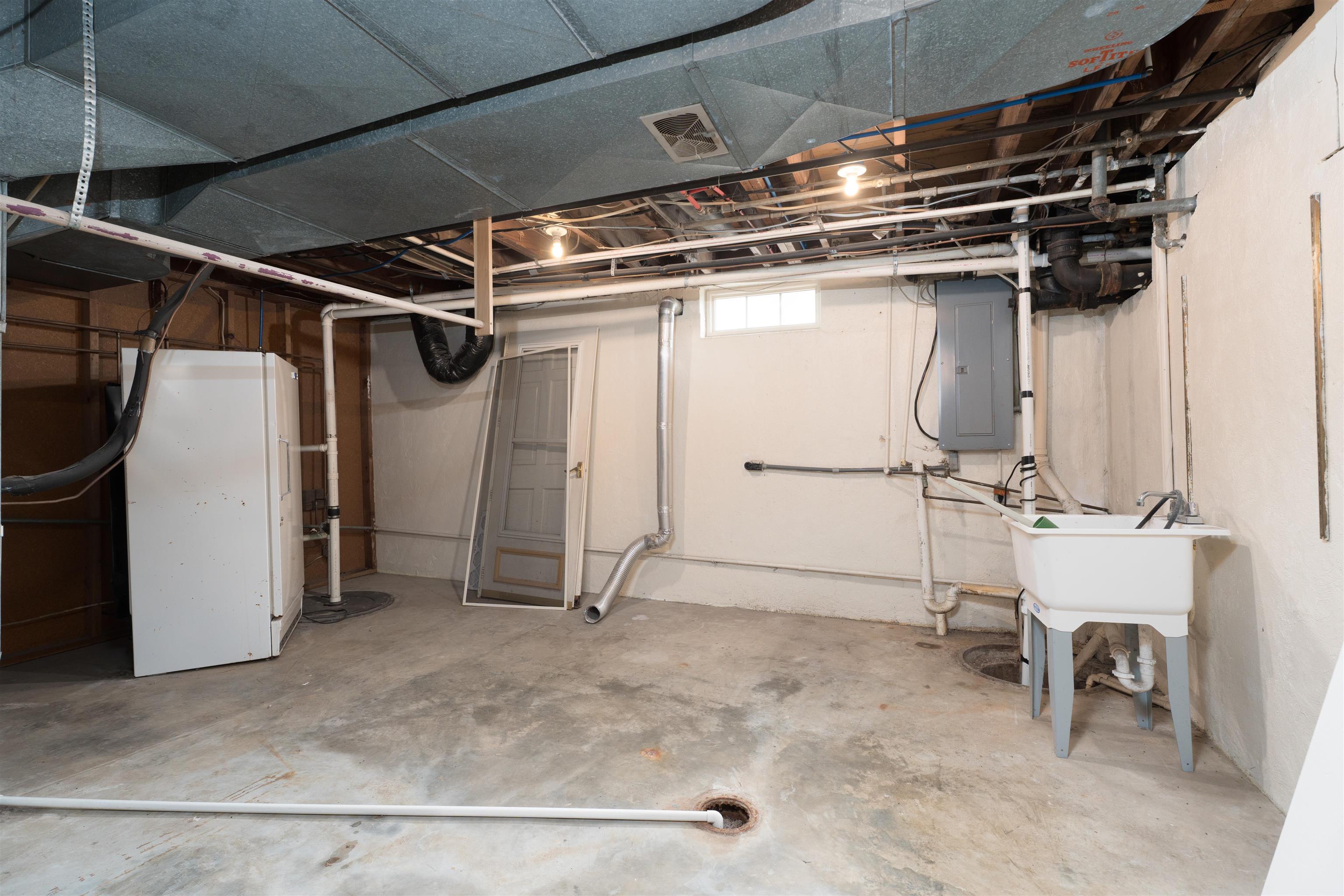 2931 Frederica Street, Owensboro, Kentucky 42303, 4 Bedrooms Bedrooms, ,2 BathroomsBathrooms,Single Family Residence,For Sale,Frederica Street,93842