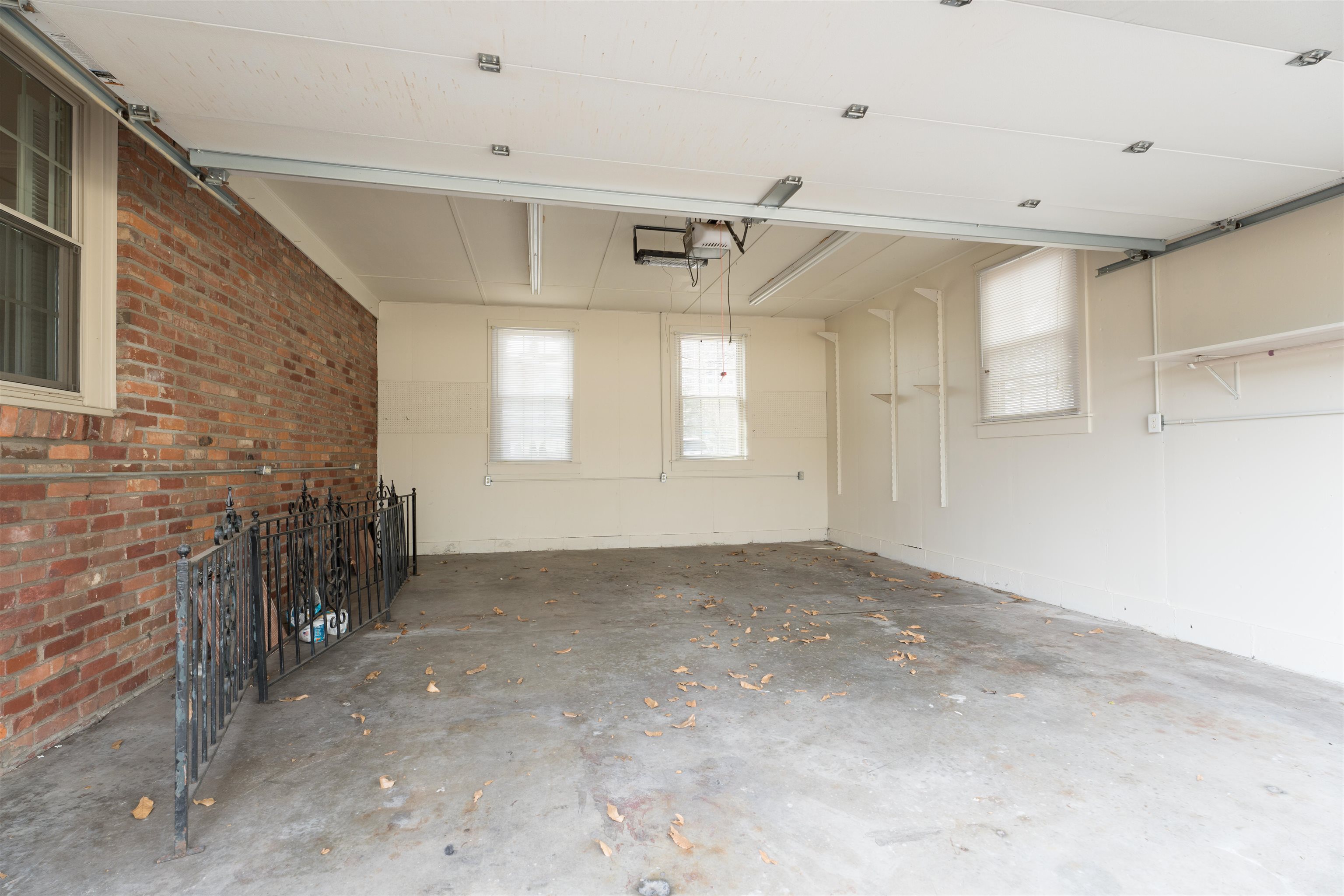 2931 Frederica Street, Owensboro, Kentucky 42303, 4 Bedrooms Bedrooms, ,2 BathroomsBathrooms,Single Family Residence,For Sale,Frederica Street,93842