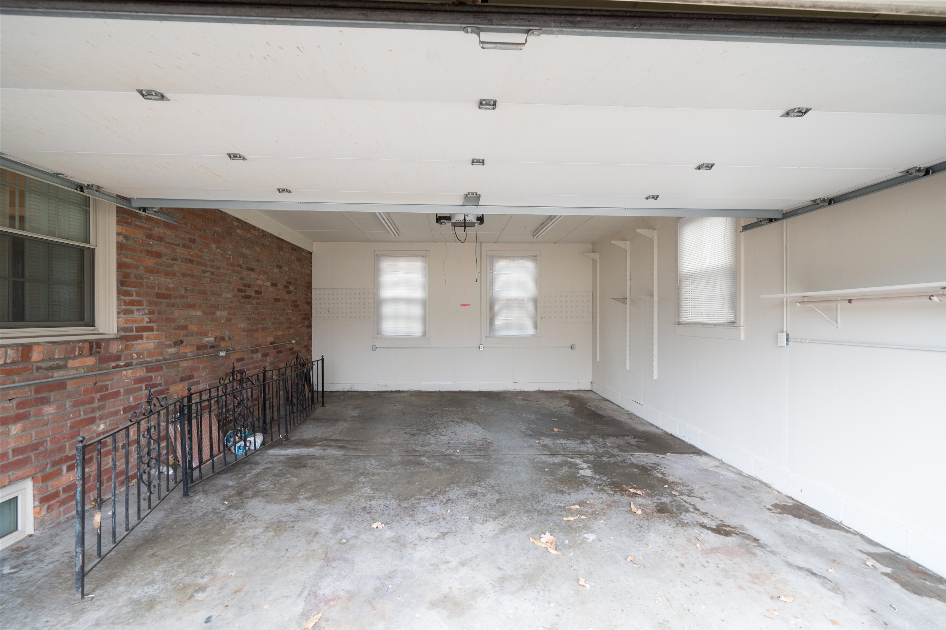 2931 Frederica Street, Owensboro, Kentucky 42303, 4 Bedrooms Bedrooms, ,2 BathroomsBathrooms,Single Family Residence,For Sale,Frederica Street,93842