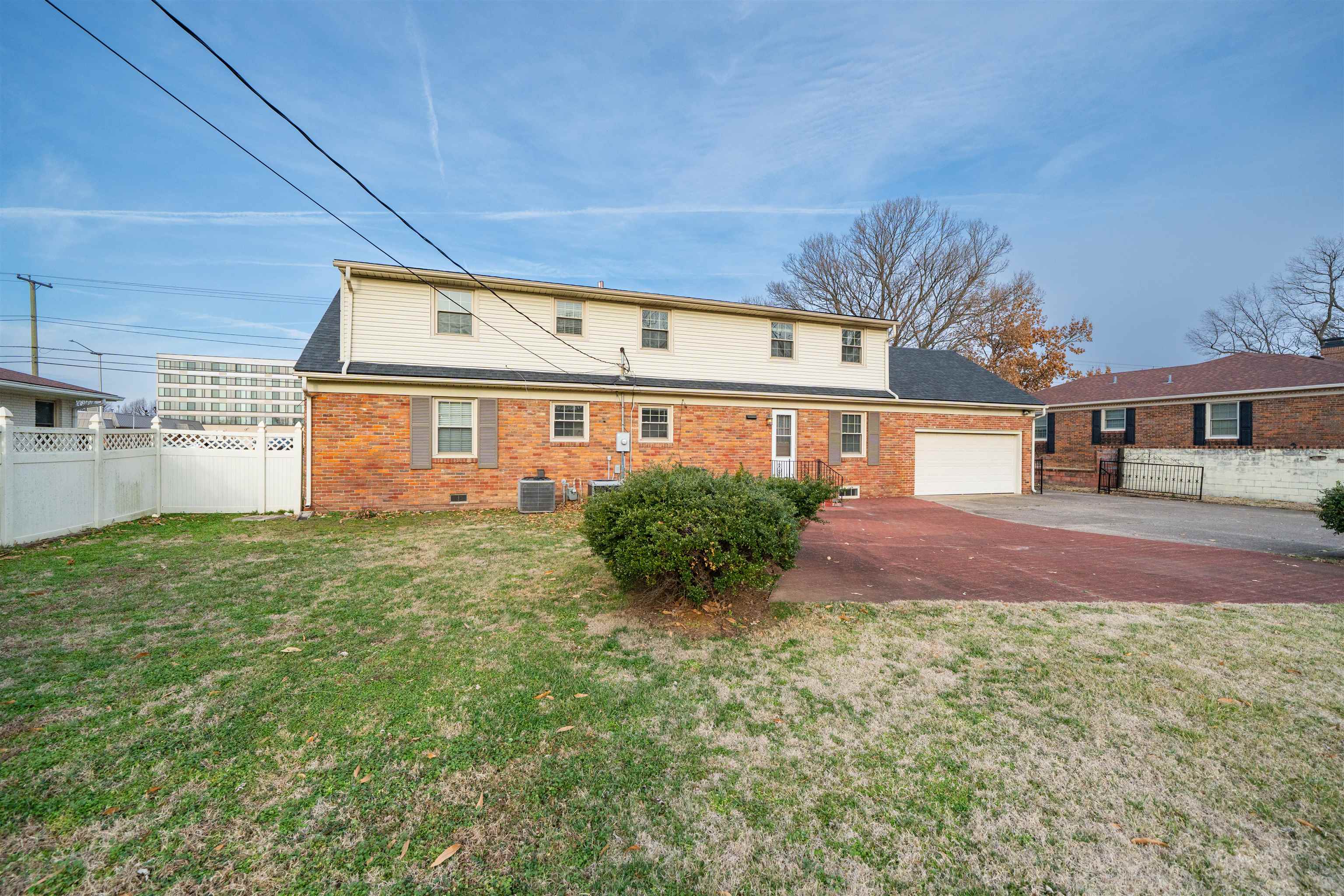 2931 Frederica Street, Owensboro, Kentucky 42303, 4 Bedrooms Bedrooms, ,2 BathroomsBathrooms,Single Family Residence,For Sale,Frederica Street,93842