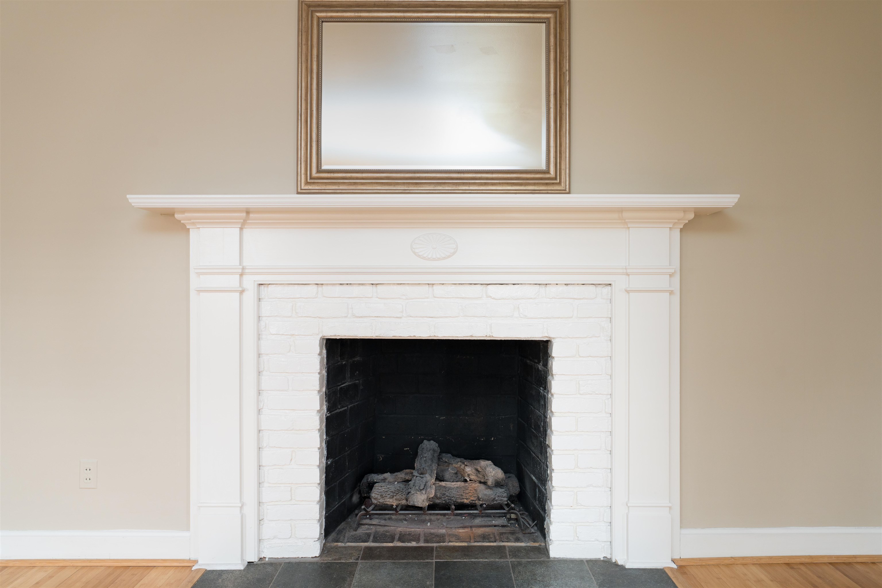 2931 Frederica Street, Owensboro, Kentucky 42303, 4 Bedrooms Bedrooms, ,2 BathroomsBathrooms,Single Family Residence,For Sale,Frederica Street,93842