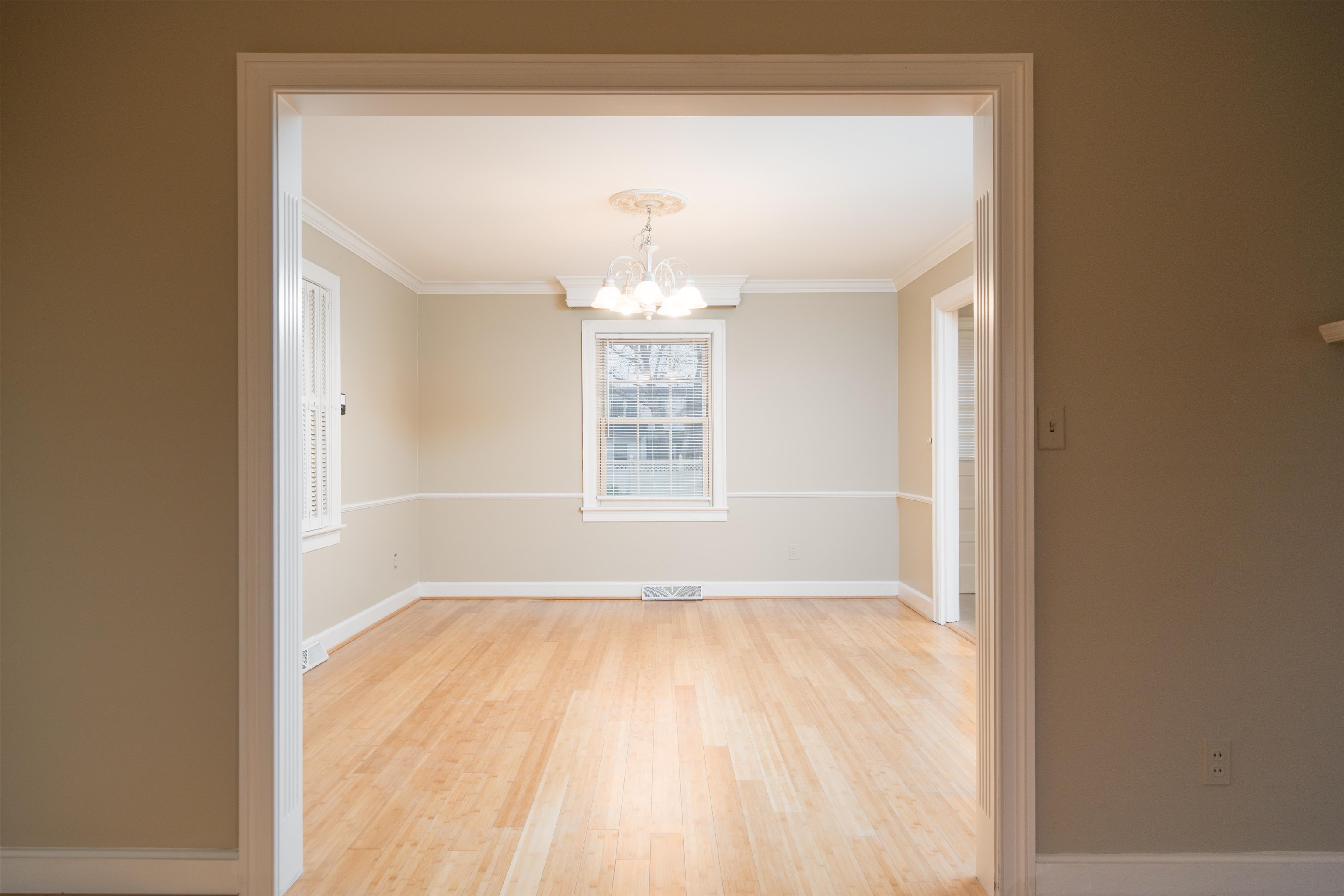 2931 Frederica Street, Owensboro, Kentucky 42303, 4 Bedrooms Bedrooms, ,2 BathroomsBathrooms,Single Family Residence,For Sale,Frederica Street,93842