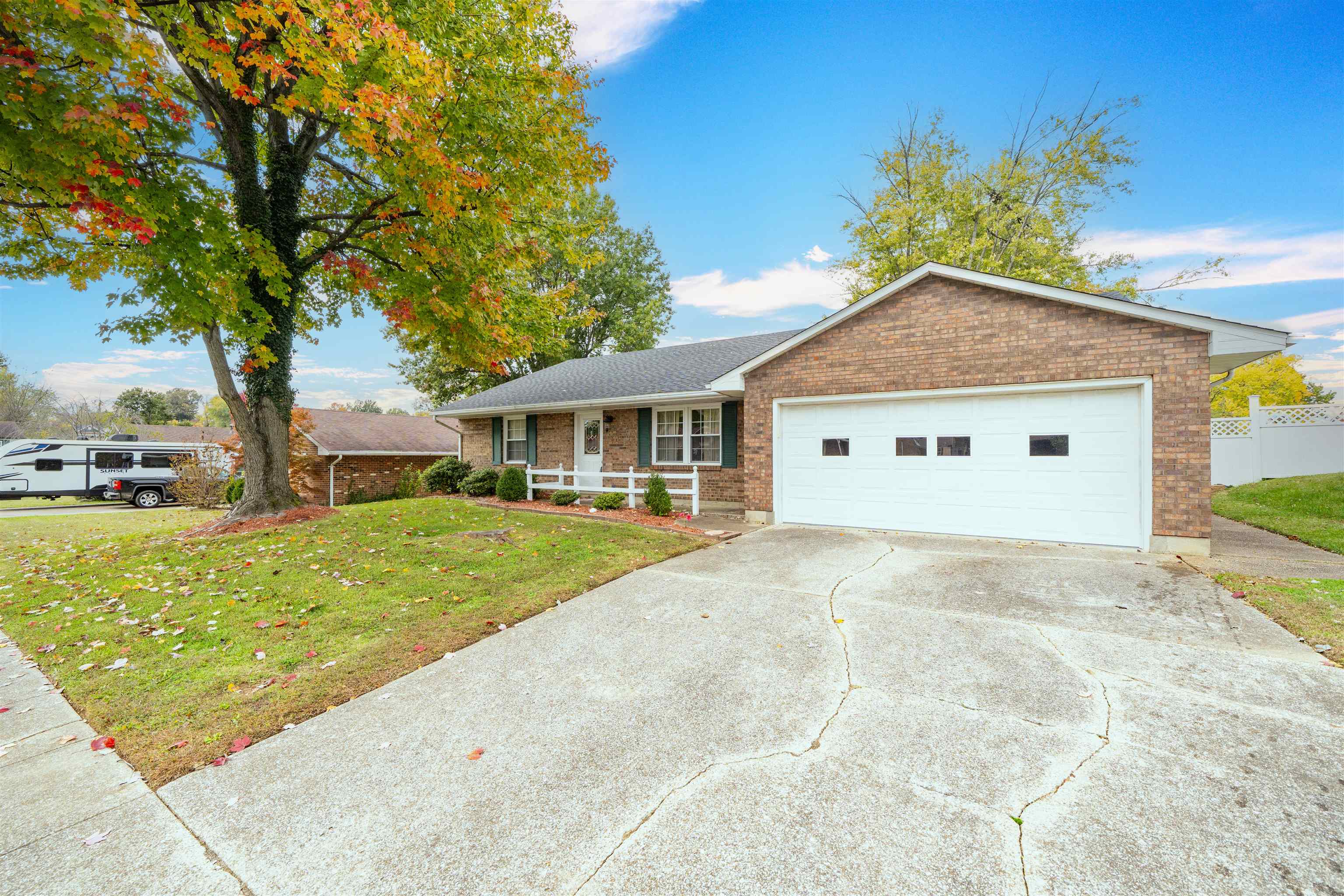 2217 Mill Run, Owensboro, Kentucky 42303, 3 Bedrooms Bedrooms, ,2 BathroomsBathrooms,Single Family Residence,For Sale,Mill Run,93846