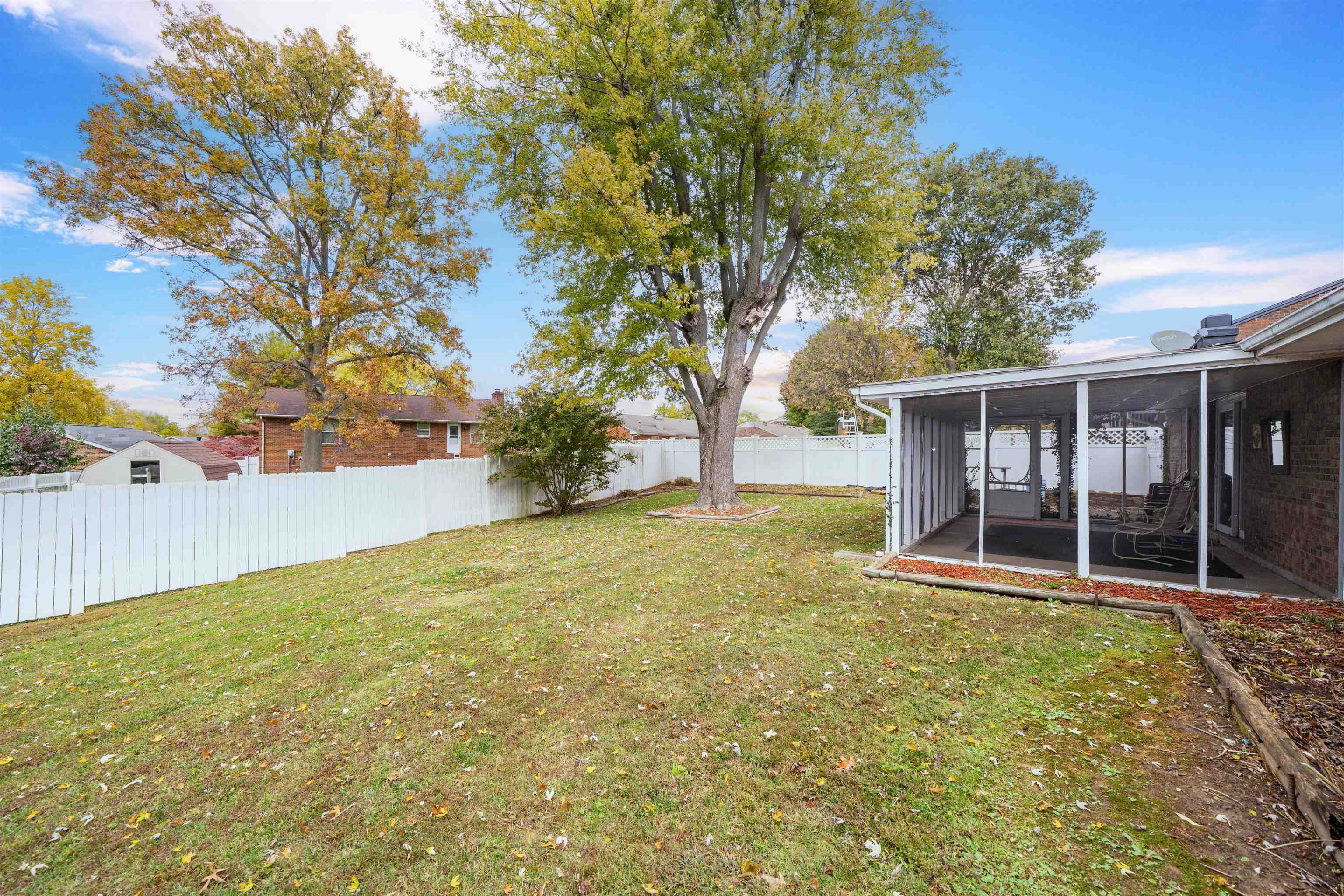 2217 Mill Run, Owensboro, Kentucky 42303, 3 Bedrooms Bedrooms, ,2 BathroomsBathrooms,Single Family Residence,For Sale,Mill Run,93846