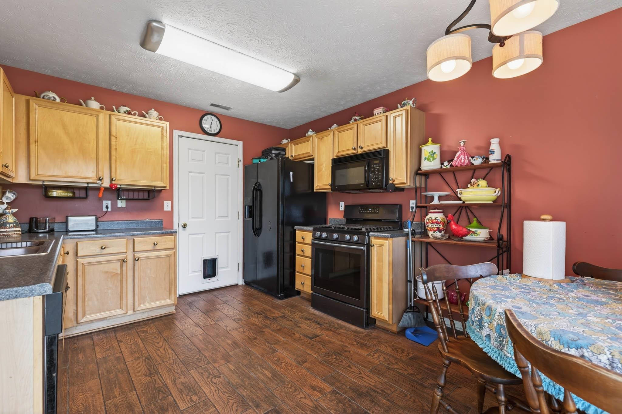 2328 Homestead Pointe, Owensboro, Kentucky 42301, 3 Bedrooms Bedrooms, ,2 BathroomsBathrooms,Single Family Residence,For Sale,Homestead Pointe,93848