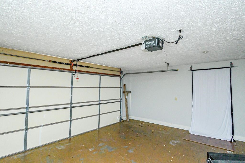 3515 Roundtable Loop, Owensboro, Kentucky 42303, 4 Bedrooms Bedrooms, ,2 BathroomsBathrooms,Single Family Residence,For Sale,Roundtable Loop,93855