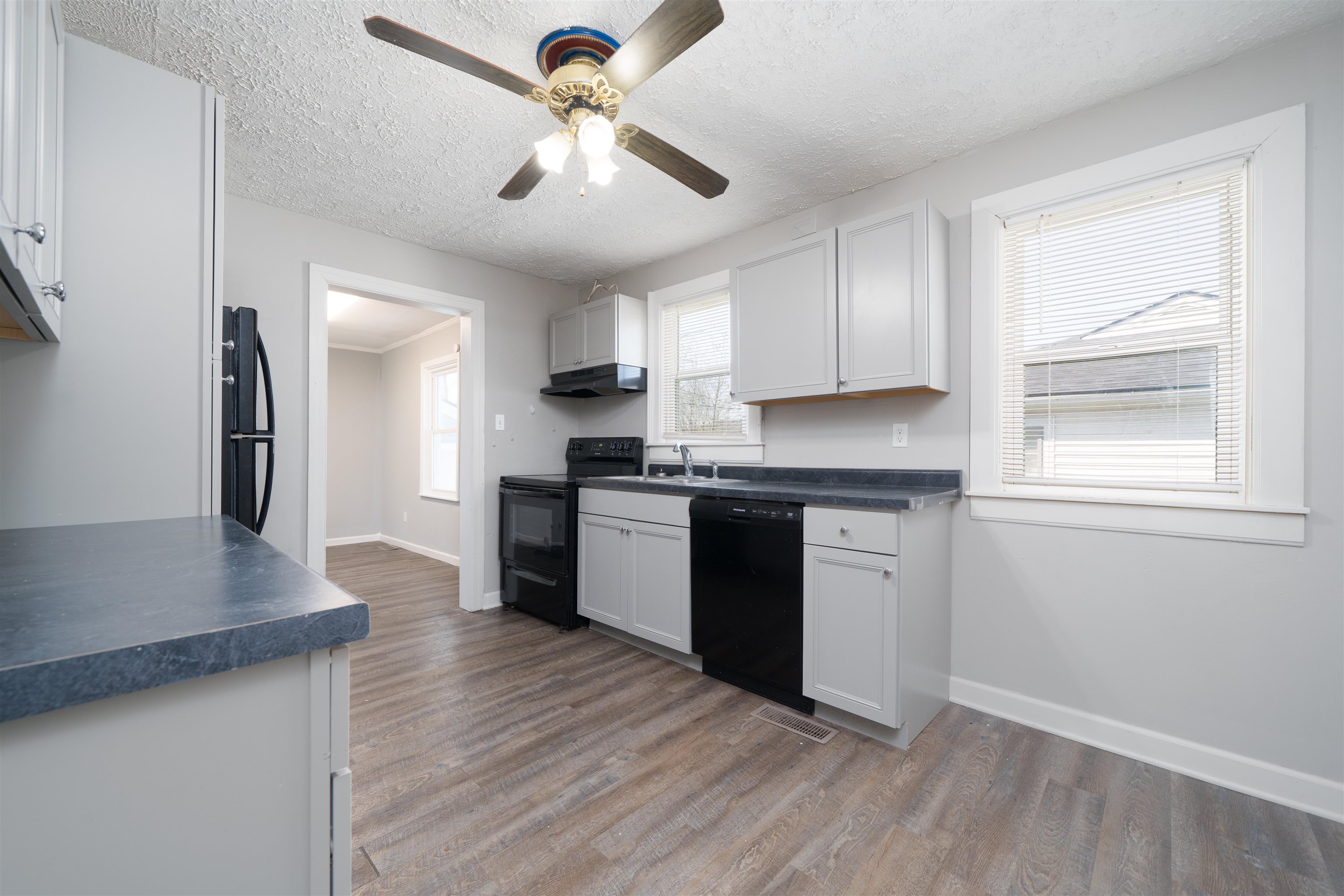 2614 Victory Ct, Owensboro, Kentucky 42303, 3 Bedrooms Bedrooms, ,1 BathroomBathrooms,Single Family Residence,For Sale,Victory Ct,93856