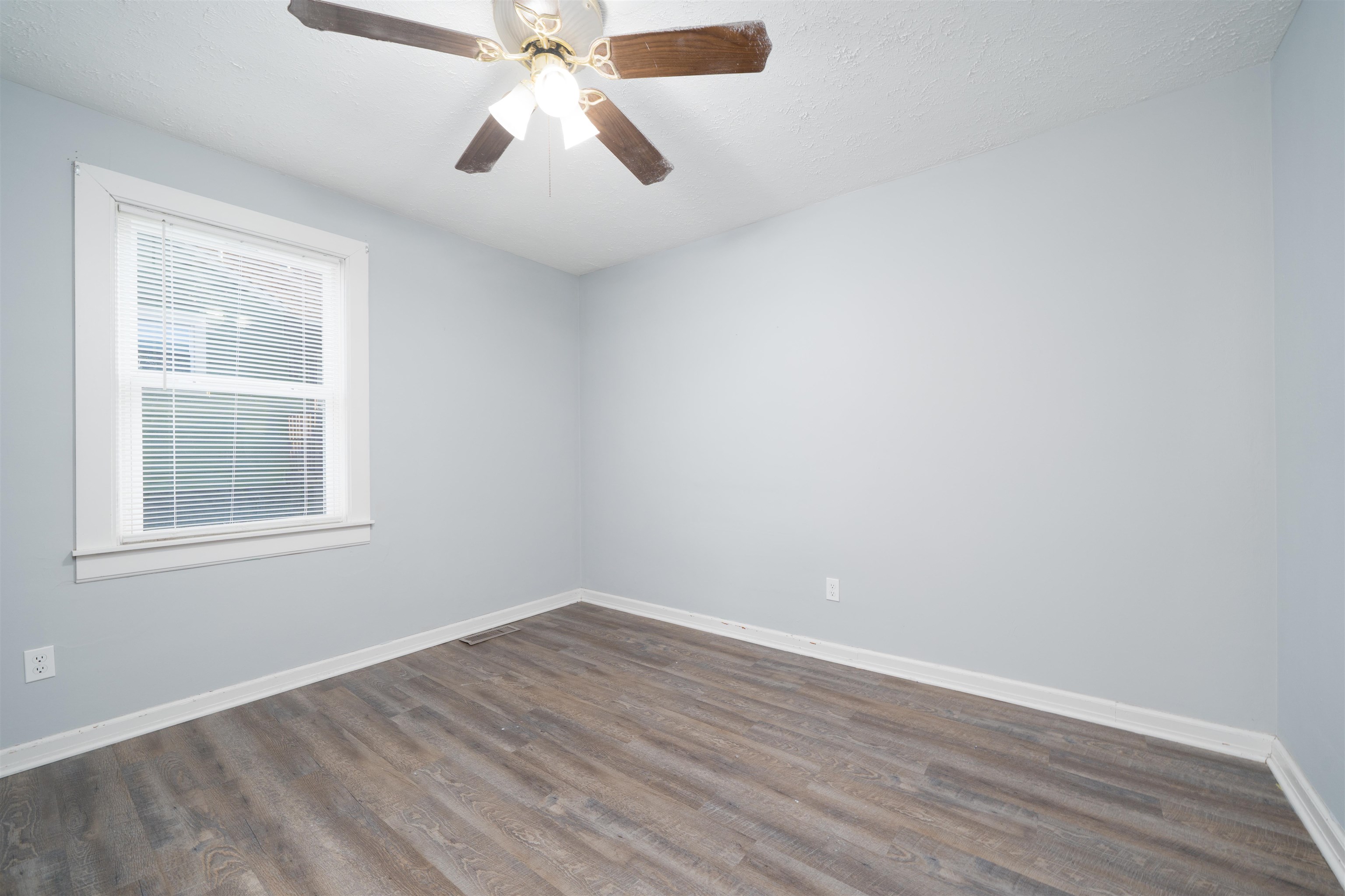 2614 Victory Ct, Owensboro, Kentucky 42303, 3 Bedrooms Bedrooms, ,1 BathroomBathrooms,Single Family Residence,For Sale,Victory Ct,93856