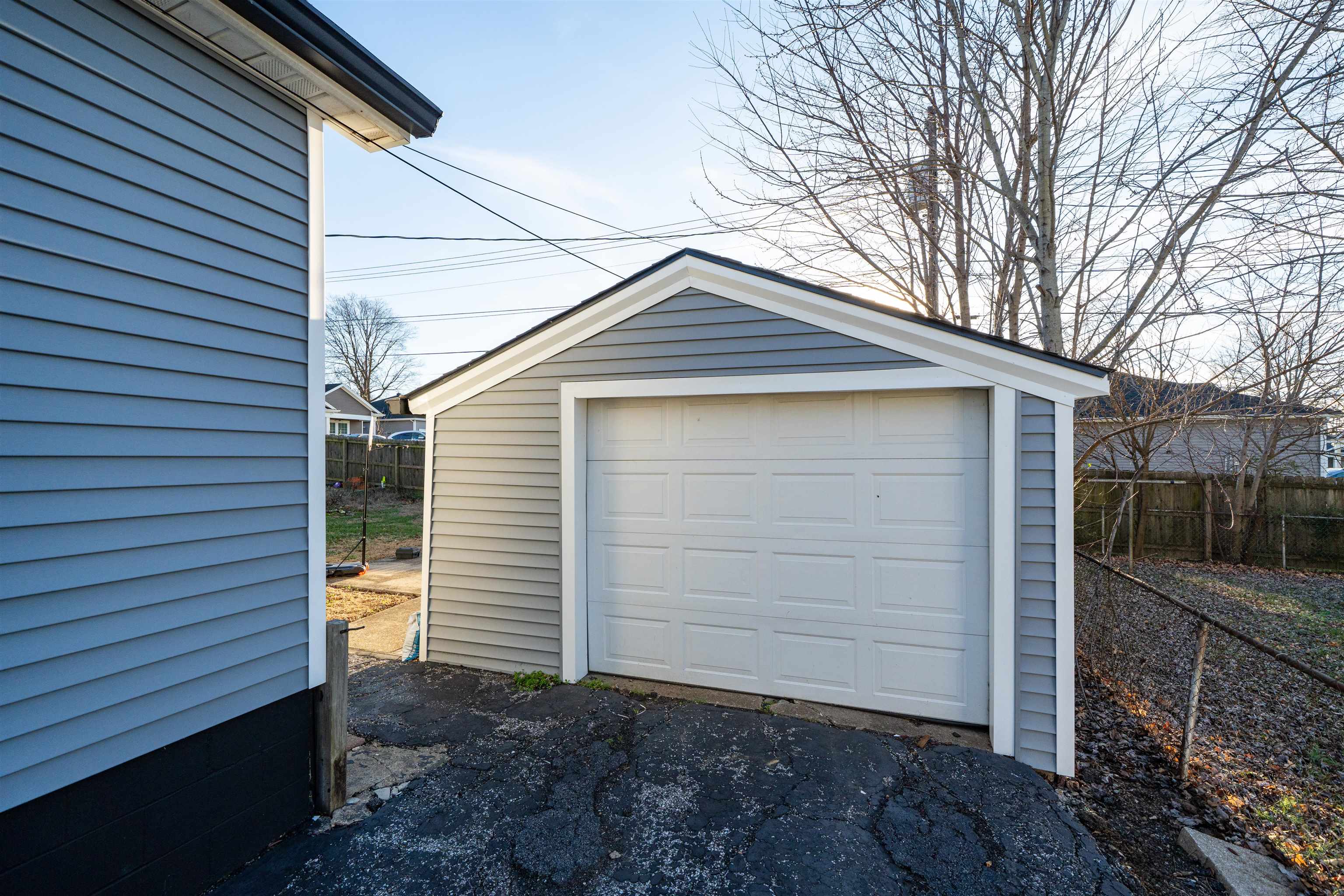 2614 Victory Ct, Owensboro, Kentucky 42303, 3 Bedrooms Bedrooms, ,1 BathroomBathrooms,Single Family Residence,For Sale,Victory Ct,93856