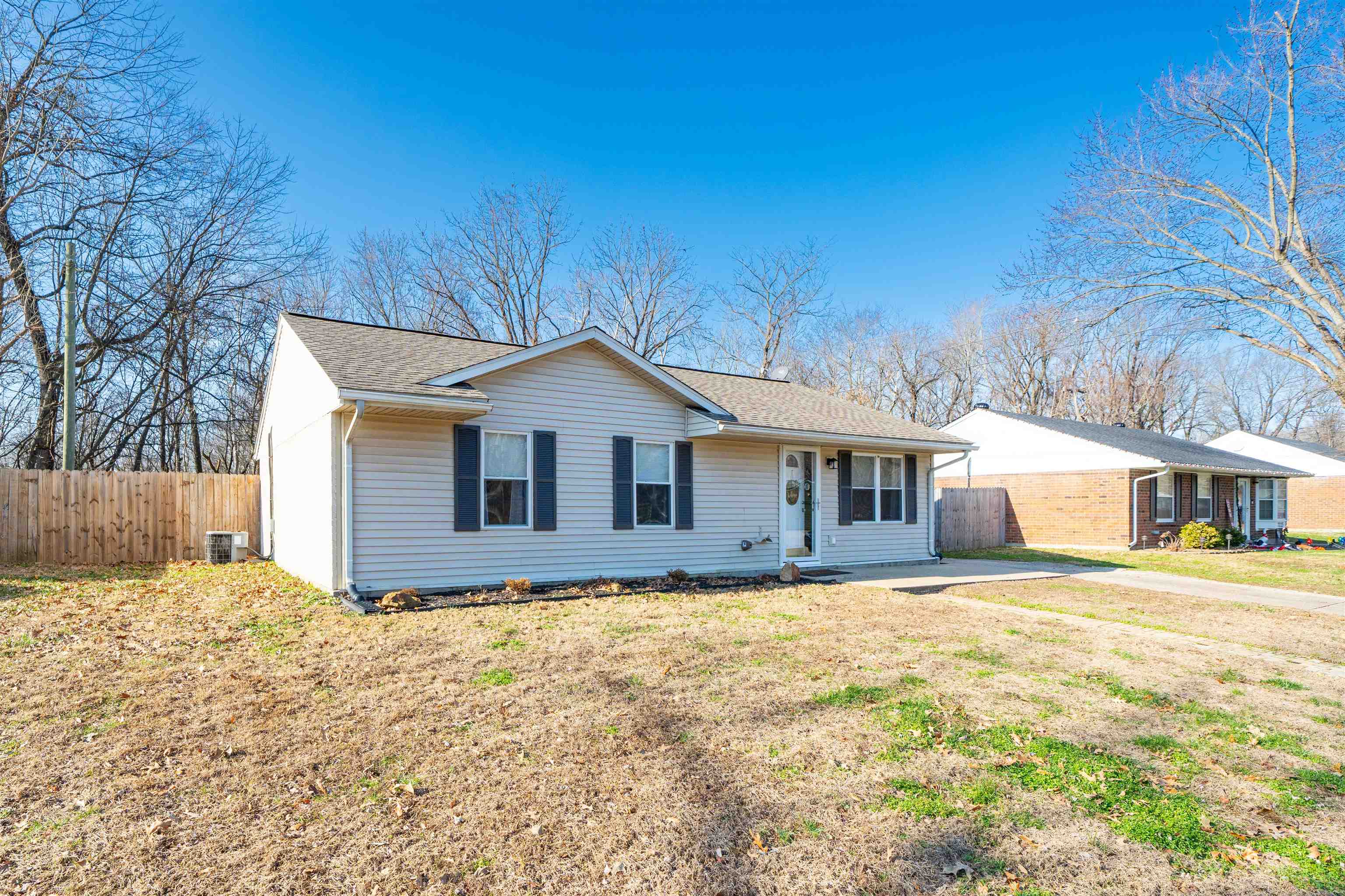 7231 Julia Ave, Owensboro, Kentucky 42301, 3 Bedrooms Bedrooms, ,1 BathroomBathrooms,Single Family Residence,For Sale,Julia Ave,93860