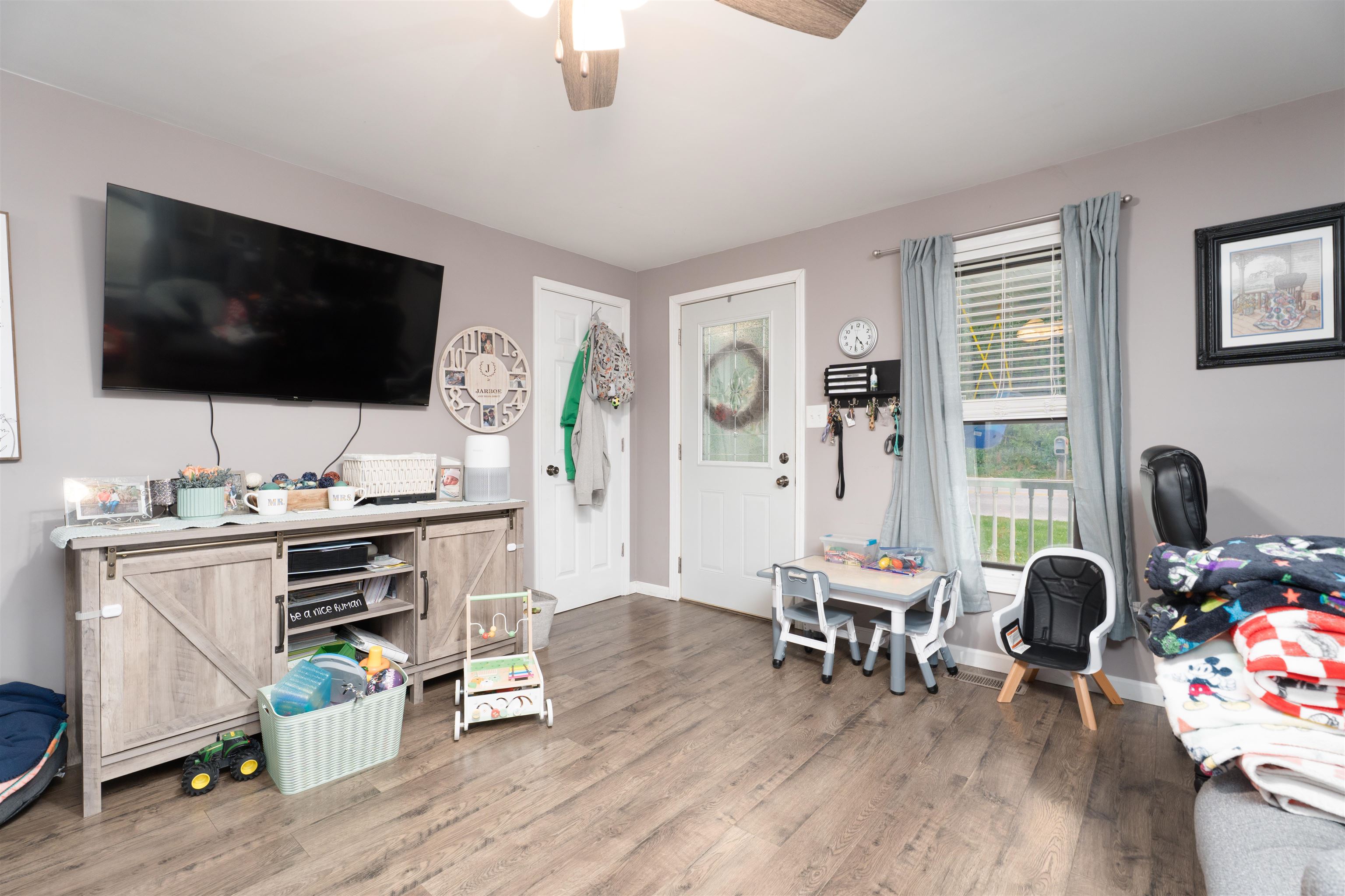 305 Harrison St., Hawesville, Kentucky 42348, 2 Bedrooms Bedrooms, ,1 BathroomBathrooms,Single Family Residence,For Sale,Harrison St.,93861