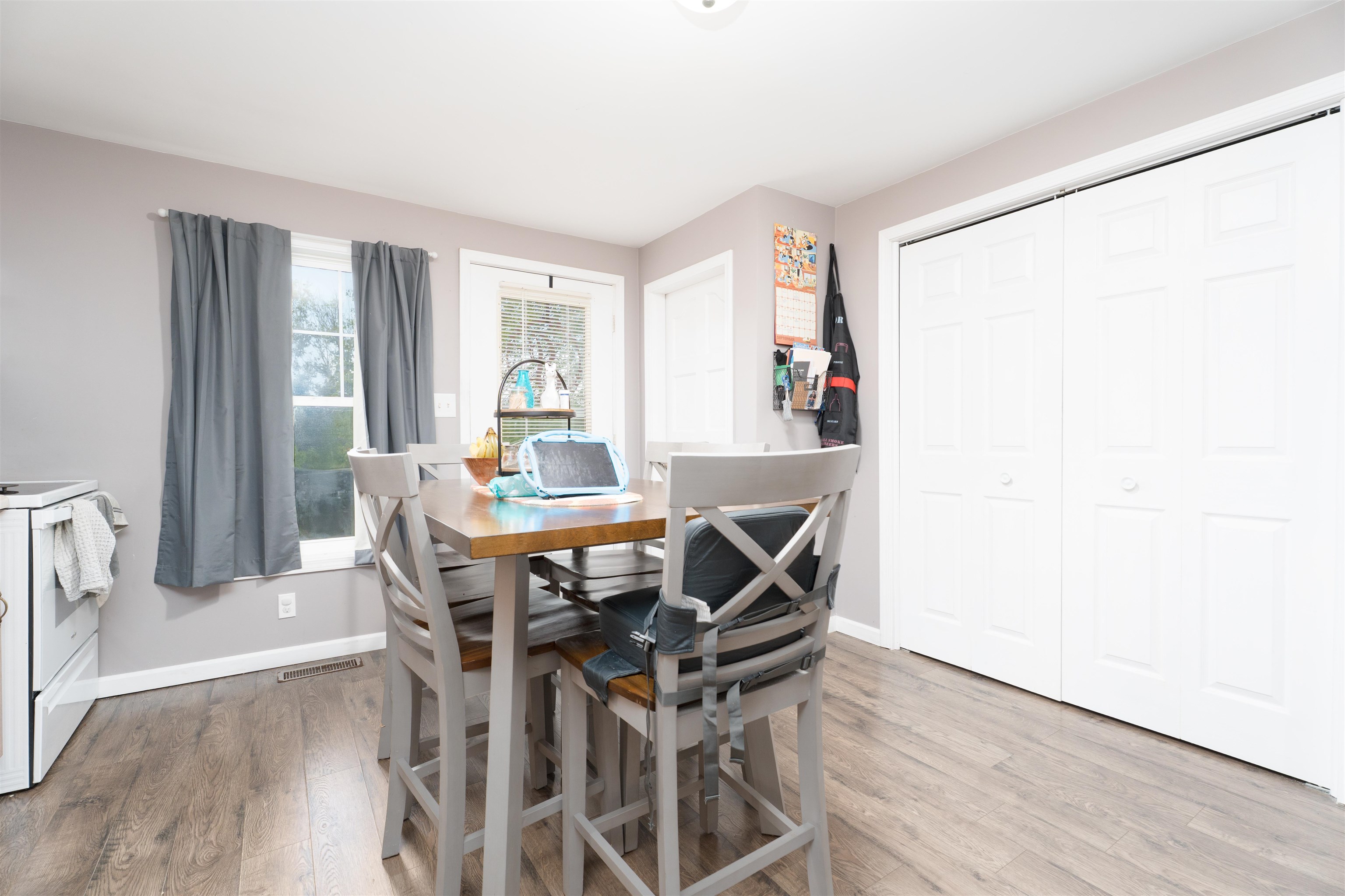 305 Harrison St., Hawesville, Kentucky 42348, 2 Bedrooms Bedrooms, ,1 BathroomBathrooms,Single Family Residence,For Sale,Harrison St.,93861