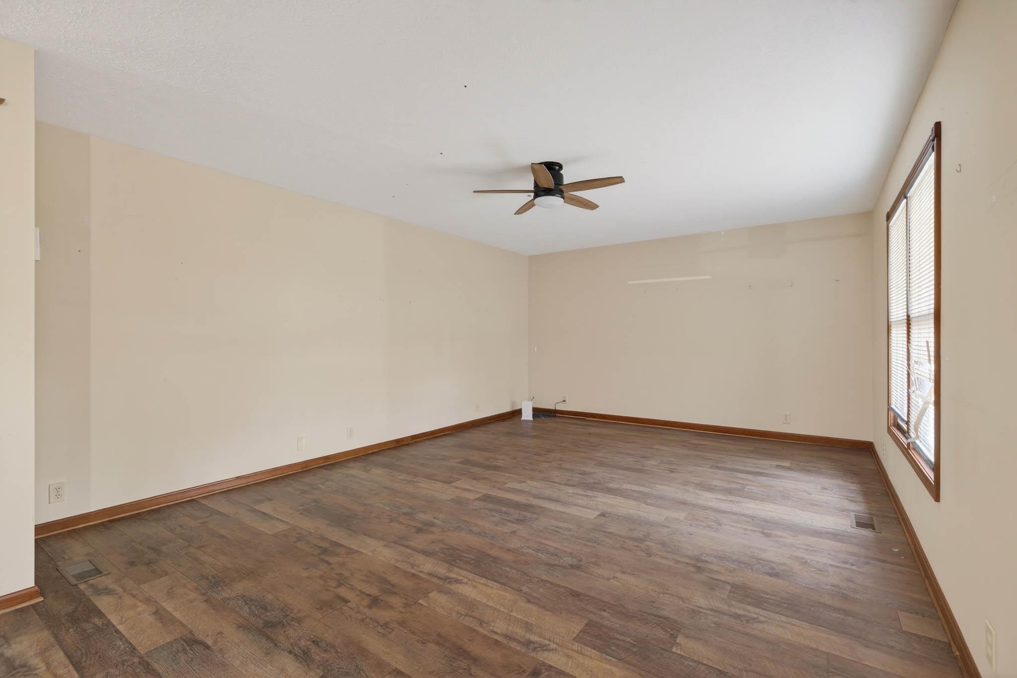 7538 Sunnydale Rd, Fordsville, Kentucky 42347, 3 Bedrooms Bedrooms, ,2 BathroomsBathrooms,Single Family Residence,For Sale,Sunnydale Rd,93873