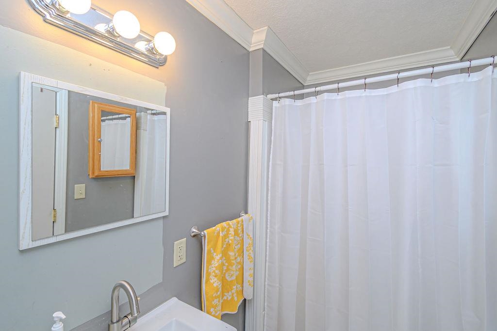 5618 Graham Ln, Owensboro, Kentucky 42303, 3 Bedrooms Bedrooms, ,2 BathroomsBathrooms,Single Family Residence,For Sale,Graham Ln,93879