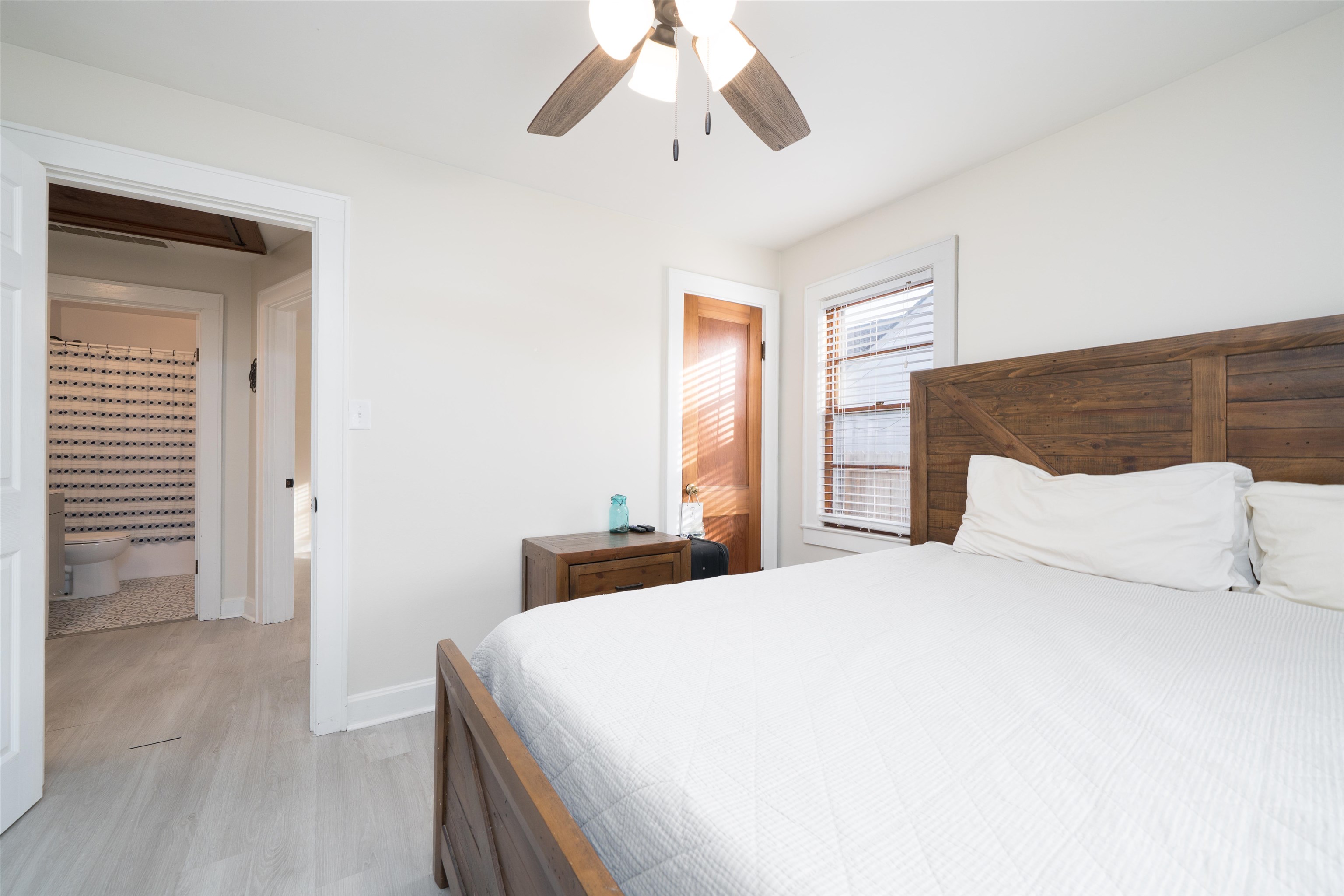 2723 Daviess St, Owensboro, Kentucky 42301, 2 Bedrooms Bedrooms, ,1 BathroomBathrooms,Single Family Residence,For Sale,Daviess St,93889