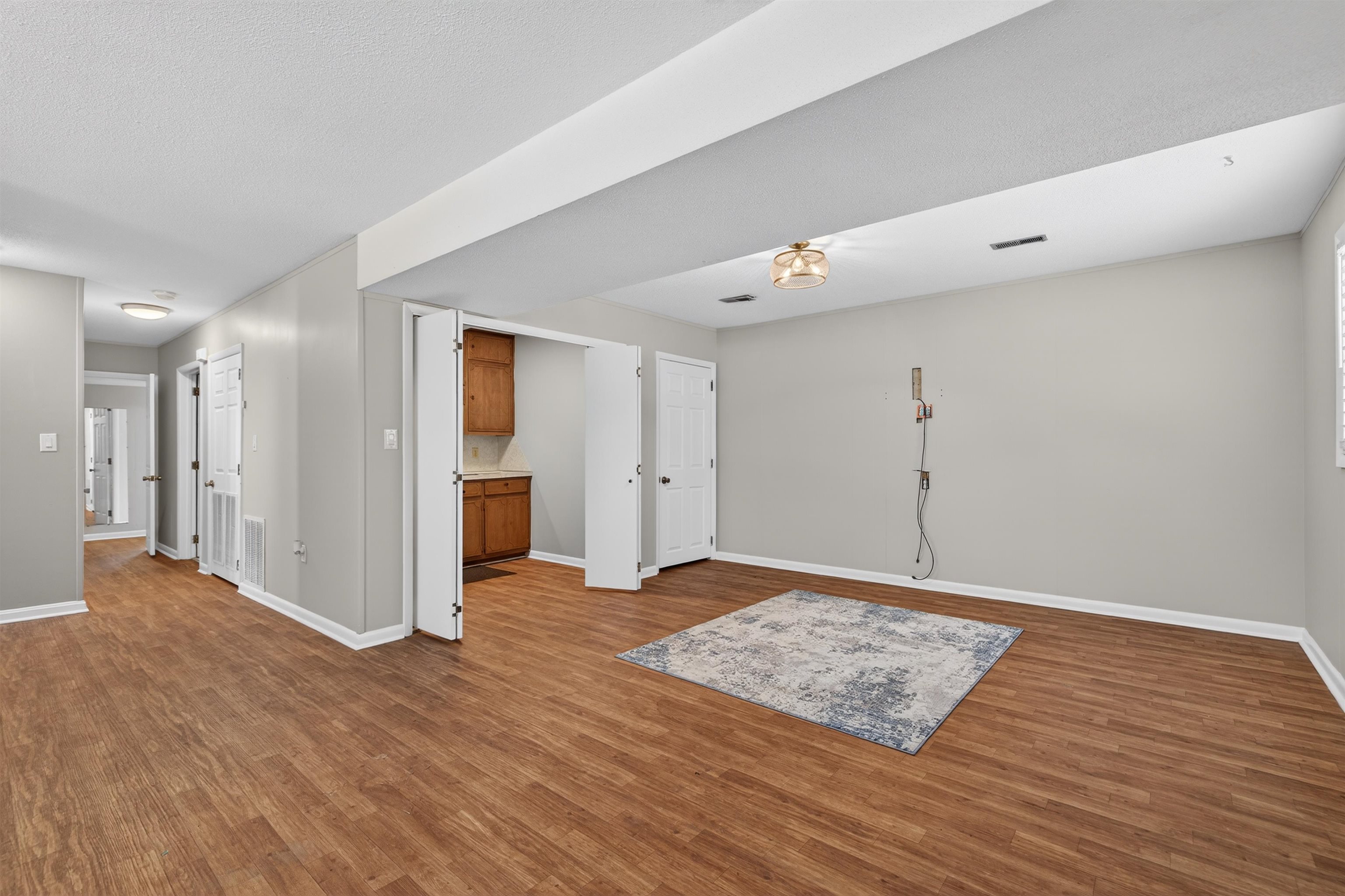 2323 Stratford, Owensboro, Kentucky 42301, 5 Bedrooms Bedrooms, ,2 BathroomsBathrooms,Single Family Residence,For Sale,Stratford,93890