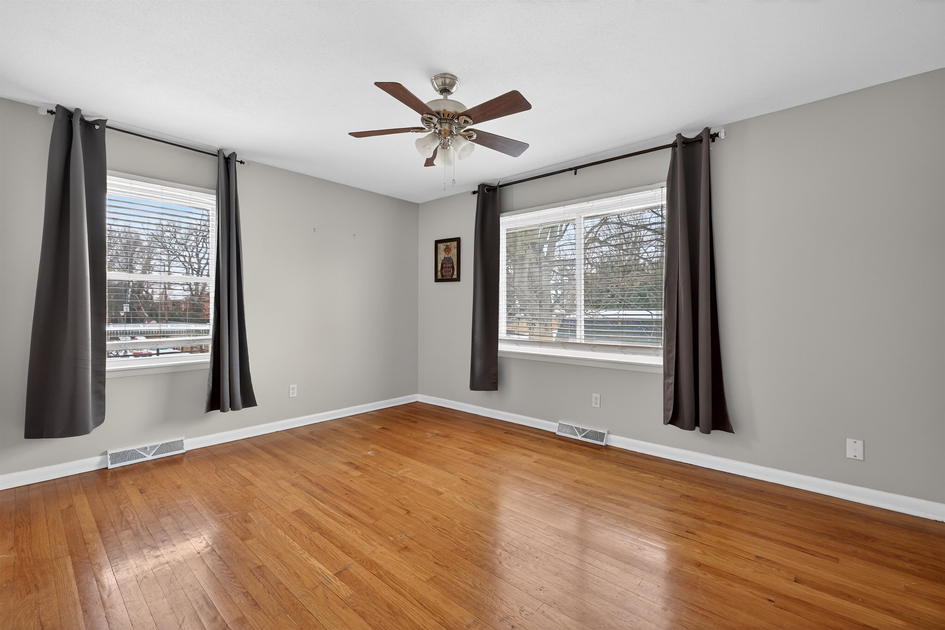 2323 Stratford, Owensboro, Kentucky 42301, 5 Bedrooms Bedrooms, ,2 BathroomsBathrooms,Single Family Residence,For Sale,Stratford,93890