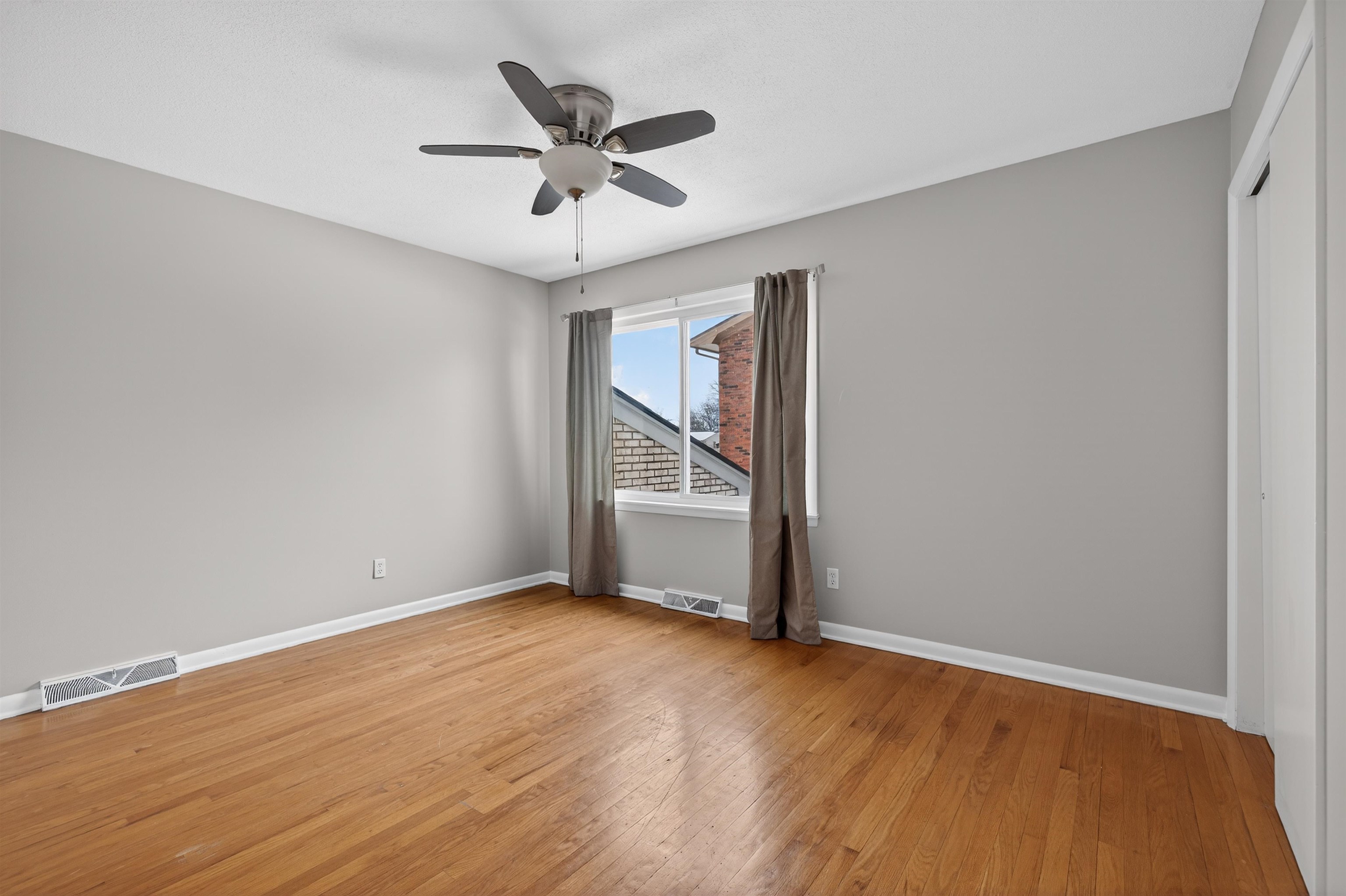 2323 Stratford, Owensboro, Kentucky 42301, 5 Bedrooms Bedrooms, ,2 BathroomsBathrooms,Single Family Residence,For Sale,Stratford,93890