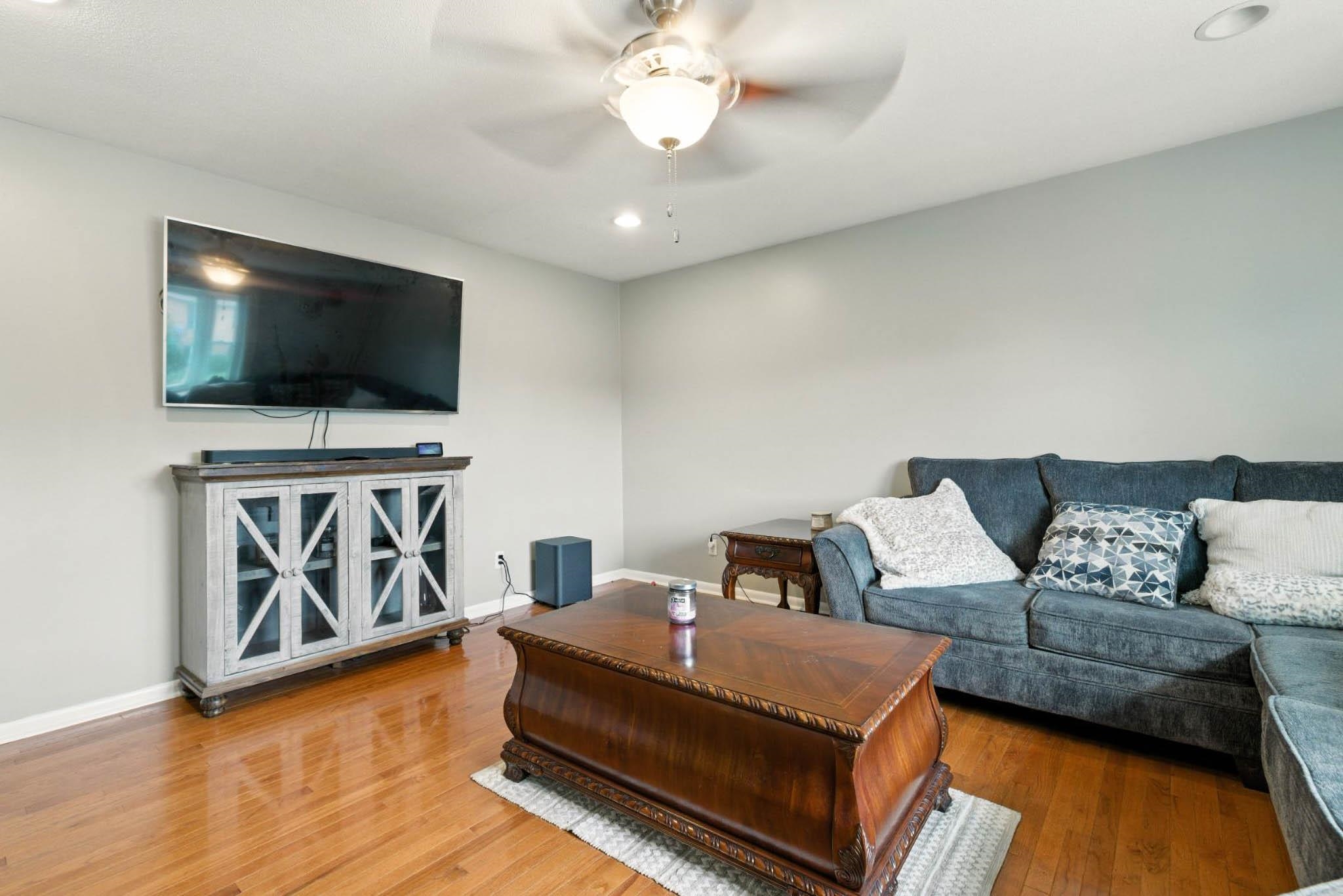 2323 Stratford, Owensboro, Kentucky 42301, 5 Bedrooms Bedrooms, ,2 BathroomsBathrooms,Single Family Residence,For Sale,Stratford,93890