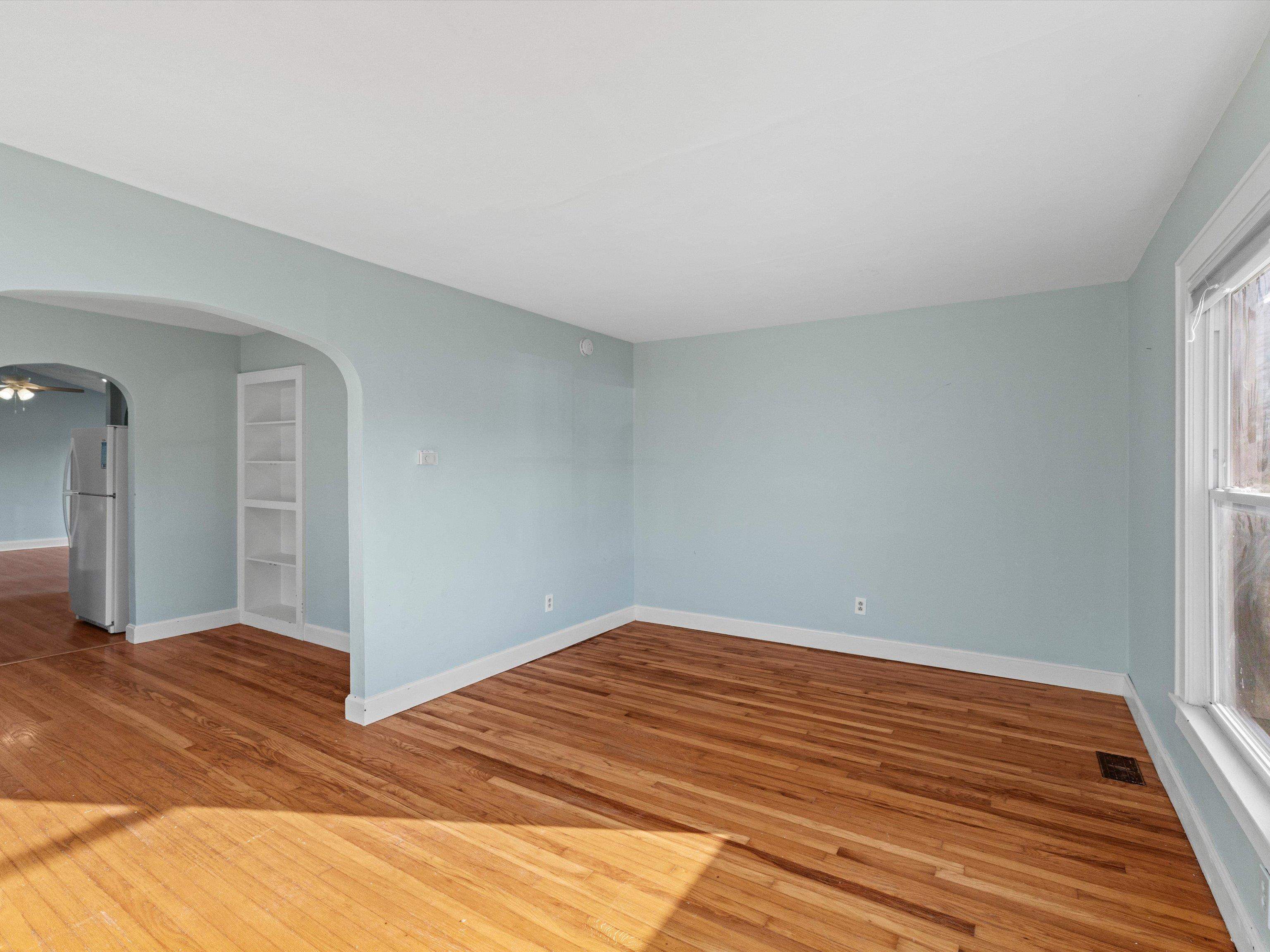 914 Maple Ave, Owensboro, Kentucky 42301, 2 Bedrooms Bedrooms, ,1 BathroomBathrooms,Single Family Residence,For Sale,Maple Ave,93891