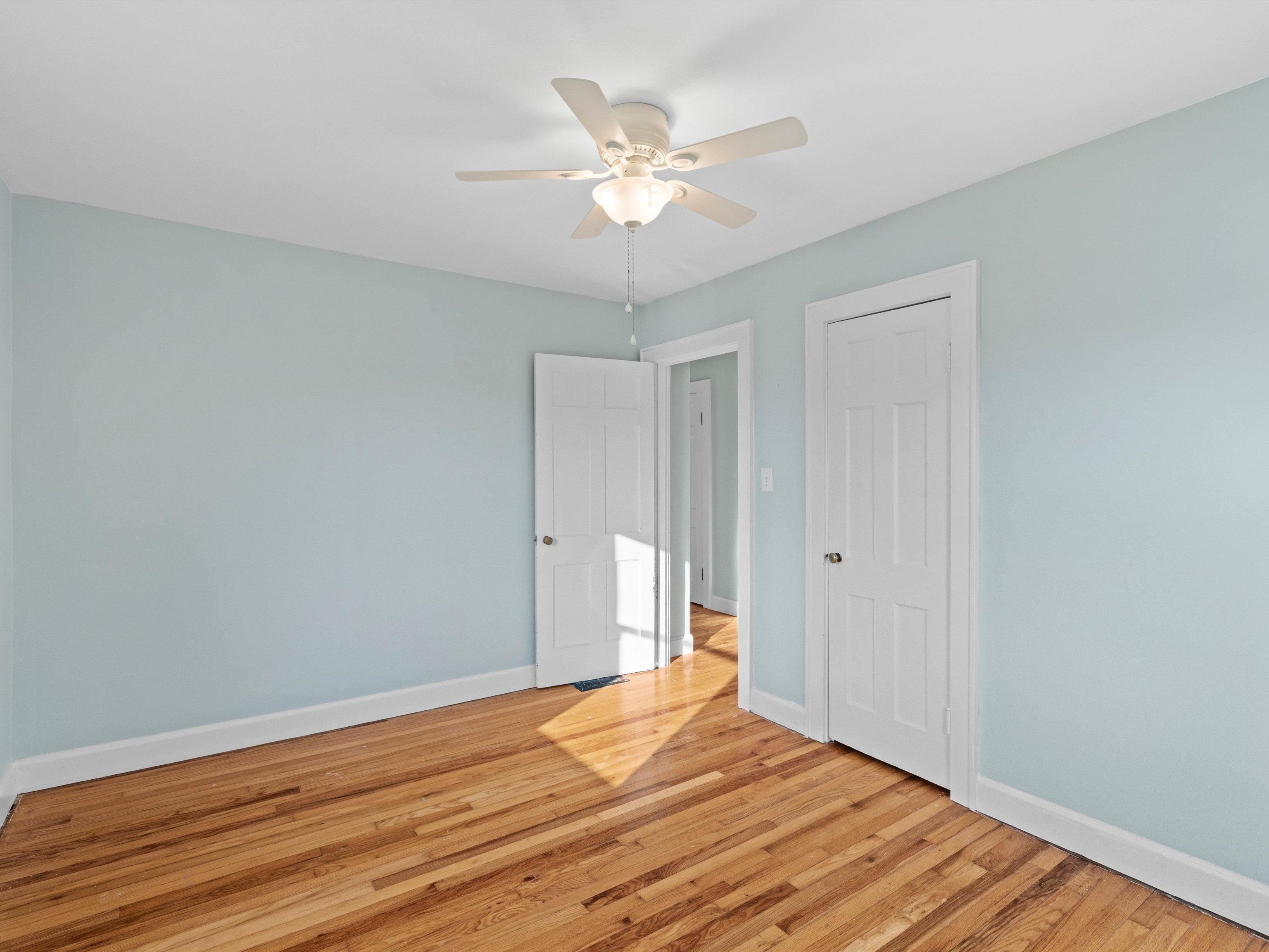 914 Maple Ave, Owensboro, Kentucky 42301, 2 Bedrooms Bedrooms, ,1 BathroomBathrooms,Single Family Residence,For Sale,Maple Ave,93891