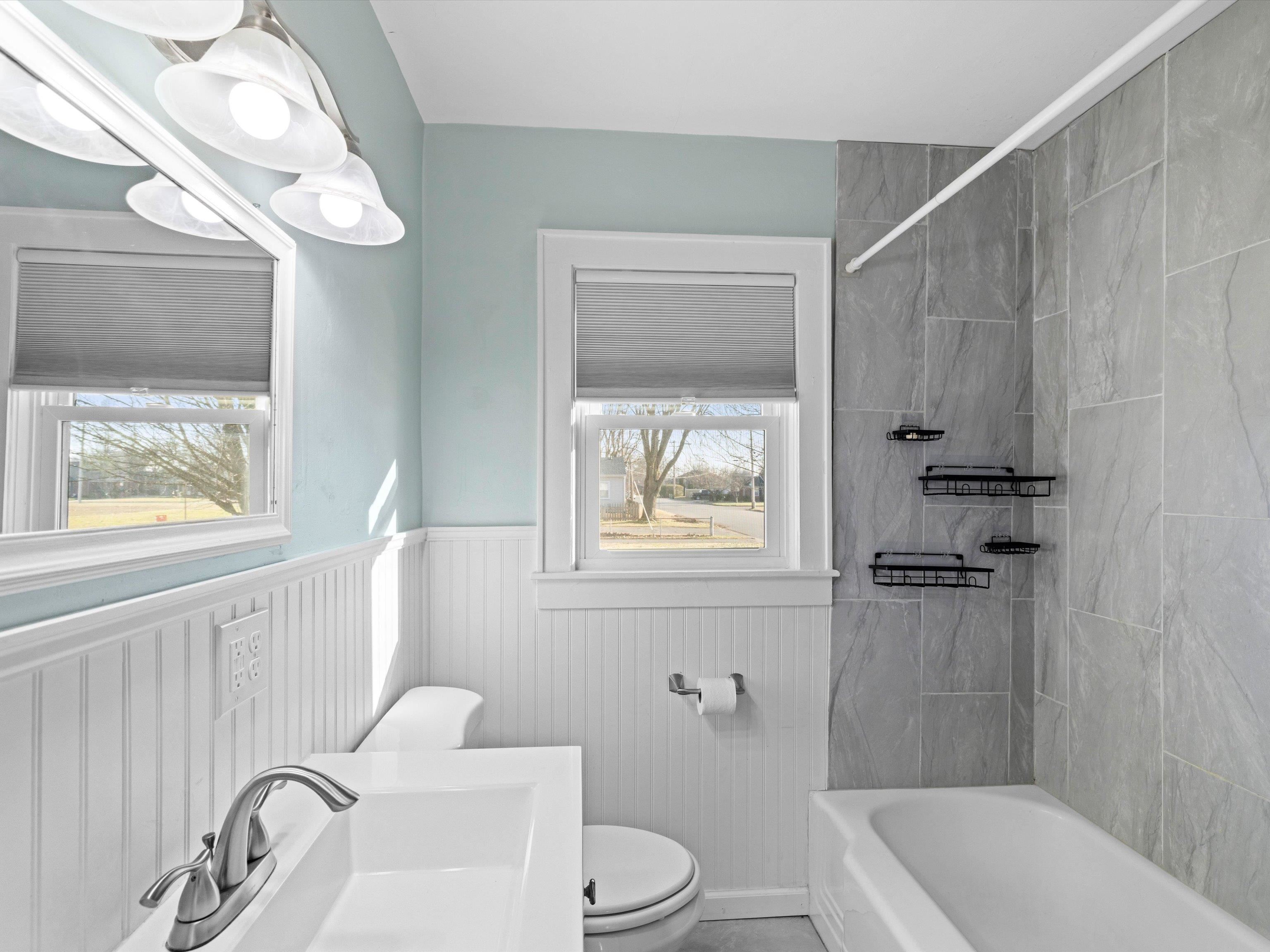 914 Maple Ave, Owensboro, Kentucky 42301, 2 Bedrooms Bedrooms, ,1 BathroomBathrooms,Single Family Residence,For Sale,Maple Ave,93891