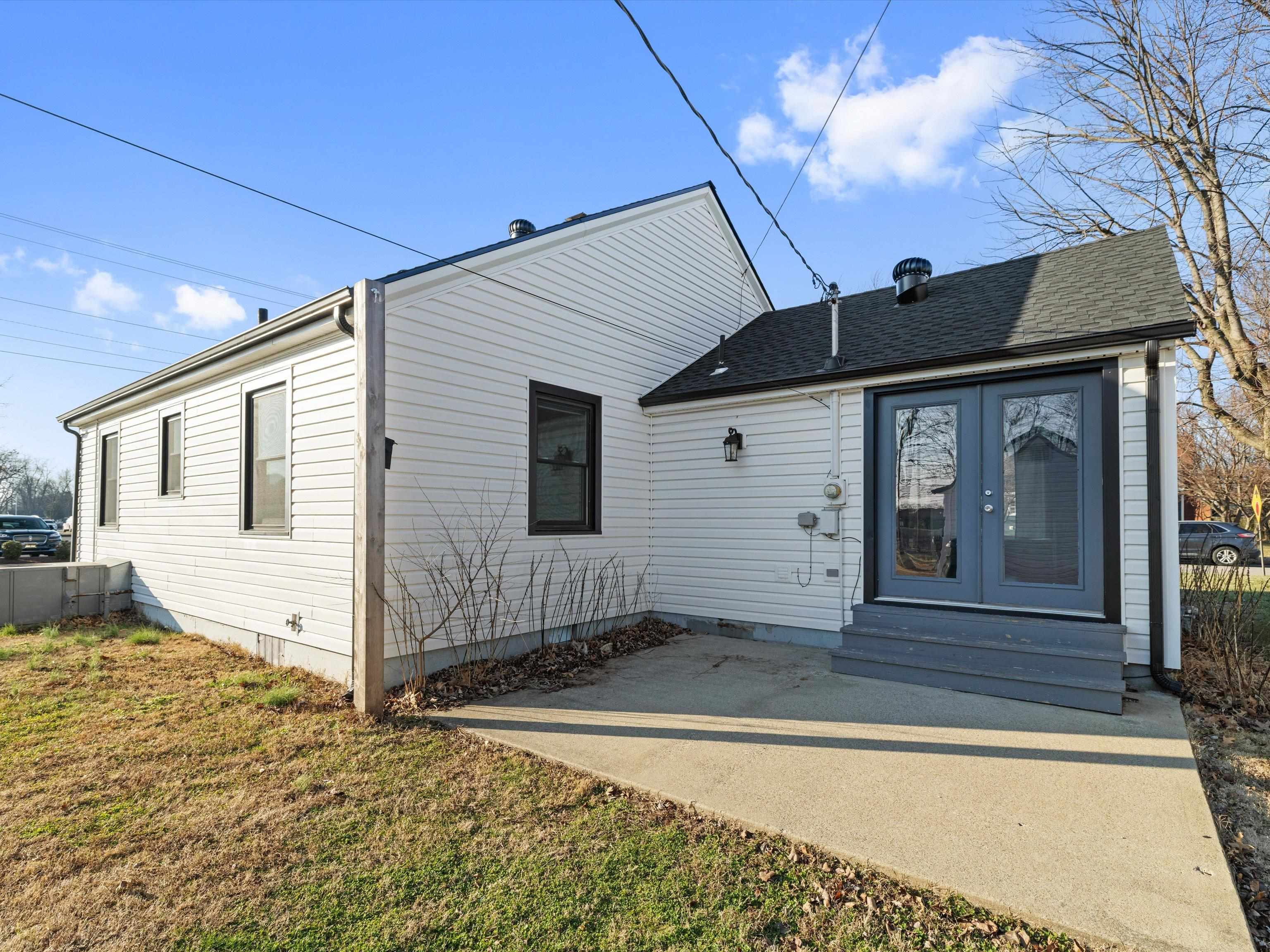 914 Maple Ave, Owensboro, Kentucky 42301, 2 Bedrooms Bedrooms, ,1 BathroomBathrooms,Single Family Residence,For Sale,Maple Ave,93891