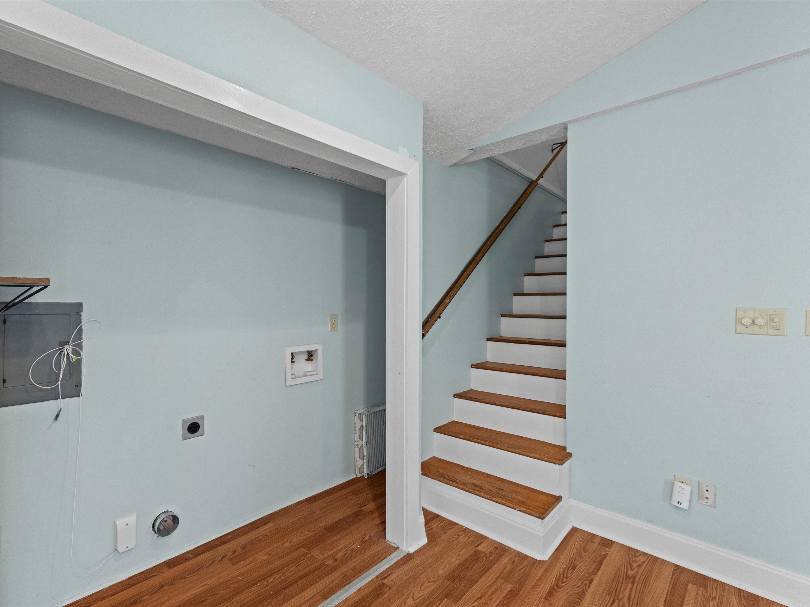 914 Maple Ave, Owensboro, Kentucky 42301, 2 Bedrooms Bedrooms, ,1 BathroomBathrooms,Single Family Residence,For Sale,Maple Ave,93891