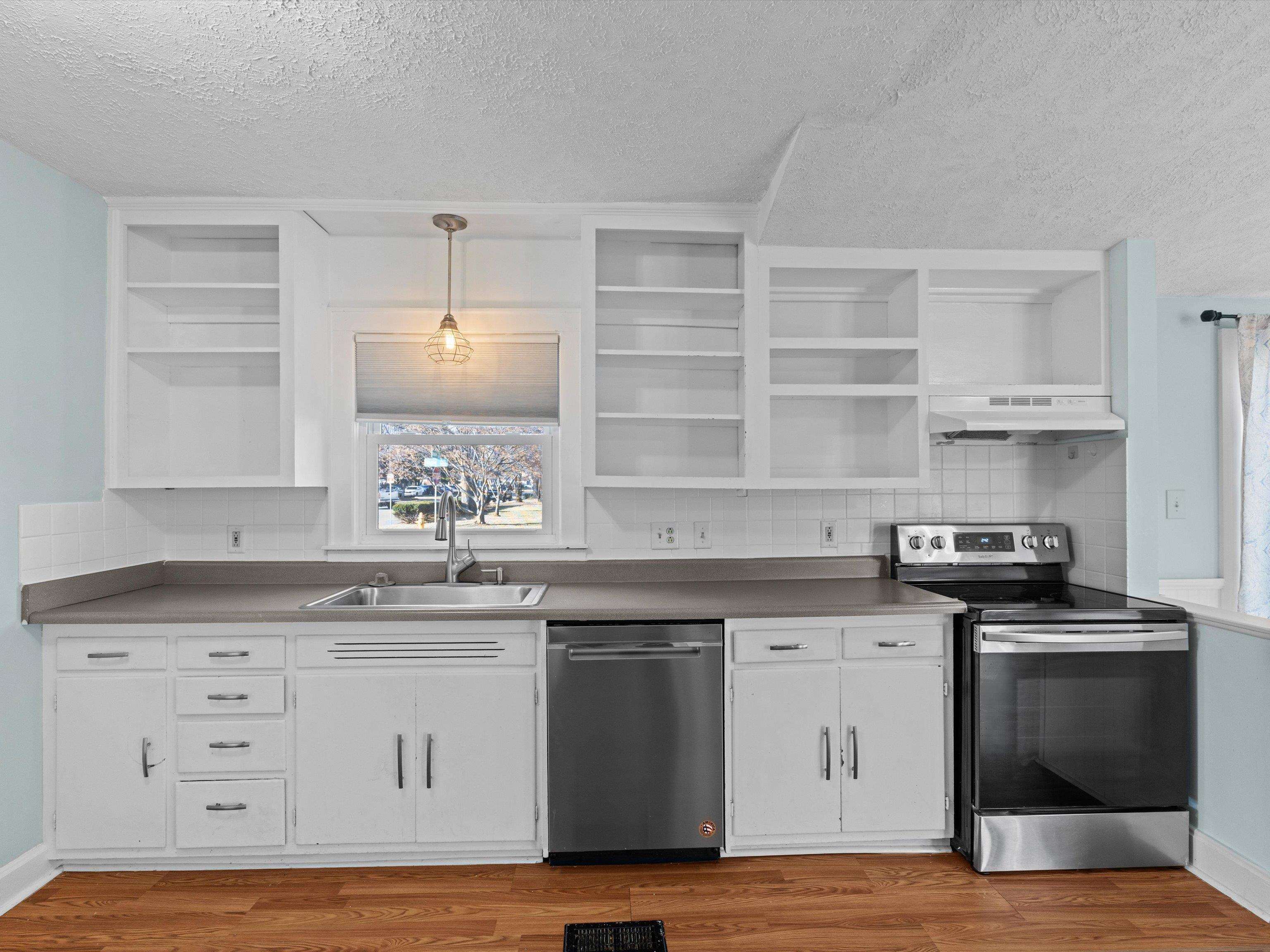 914 Maple Ave, Owensboro, Kentucky 42301, 2 Bedrooms Bedrooms, ,1 BathroomBathrooms,Single Family Residence,For Sale,Maple Ave,93891