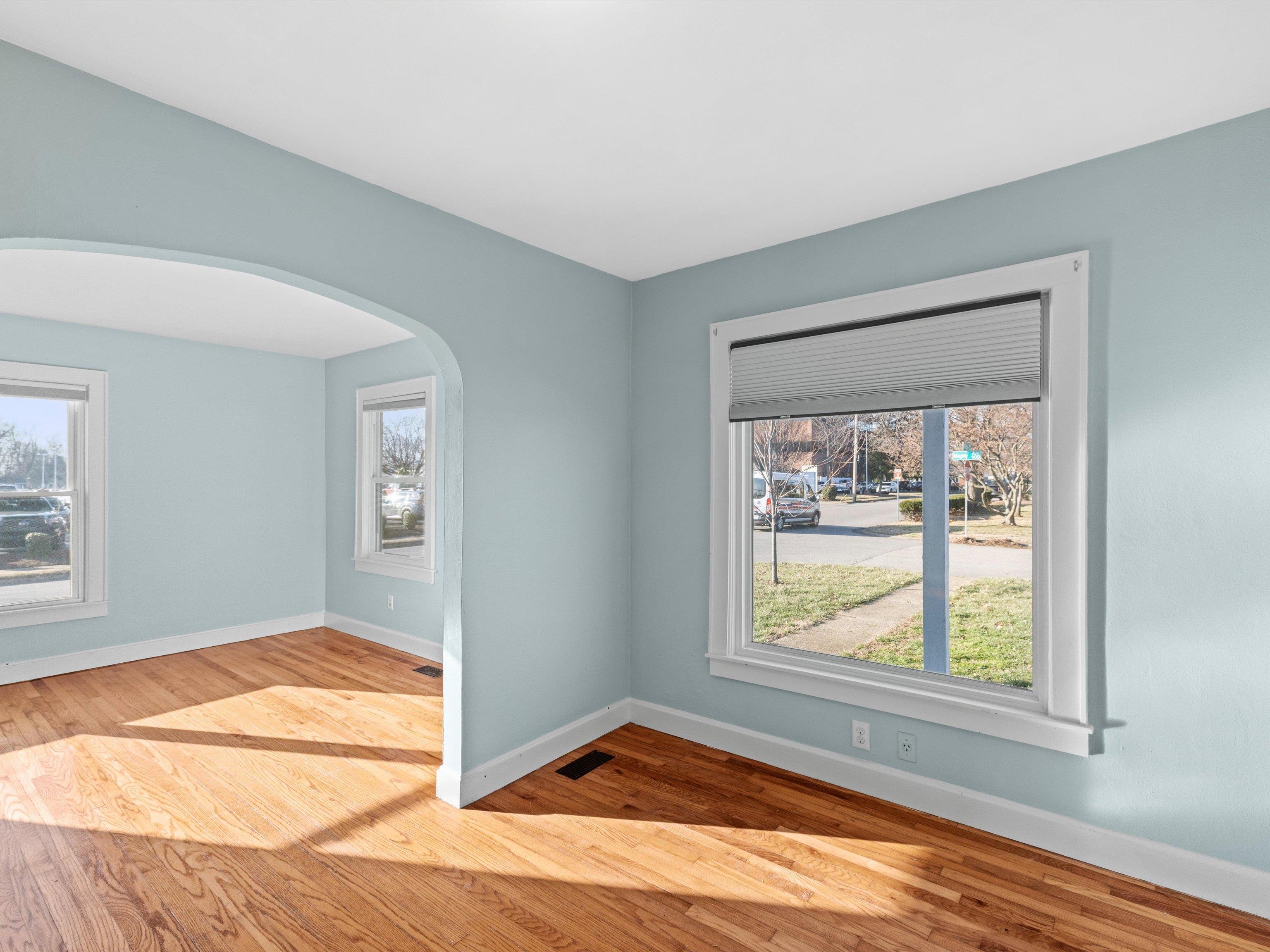 914 Maple Ave, Owensboro, Kentucky 42301, 2 Bedrooms Bedrooms, ,1 BathroomBathrooms,Single Family Residence,For Sale,Maple Ave,93891