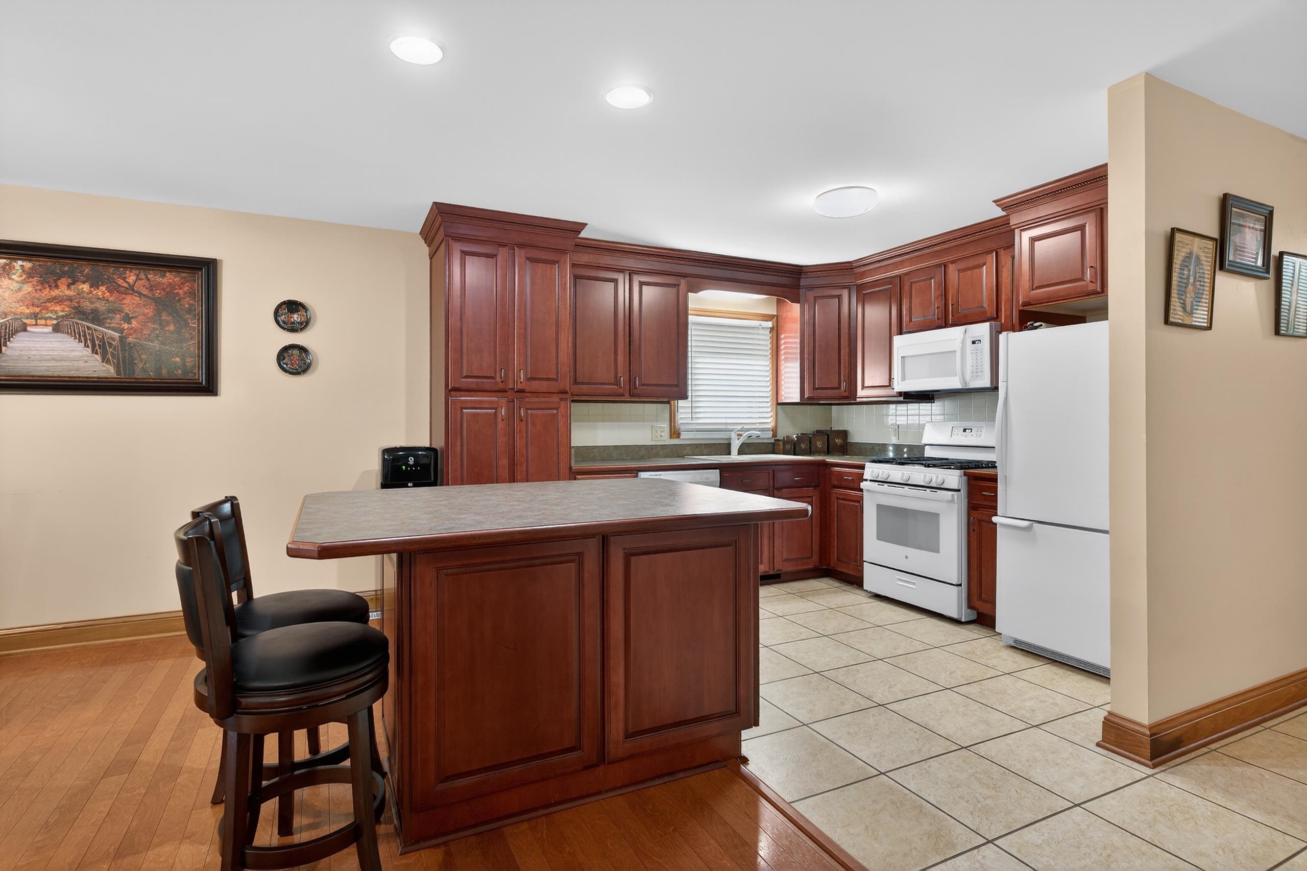 2303 Chateaugay Loop, Owensboro, Kentucky 42301, 3 Bedrooms Bedrooms, ,2 BathroomsBathrooms,Single Family Residence,For Sale,Chateaugay Loop,93892