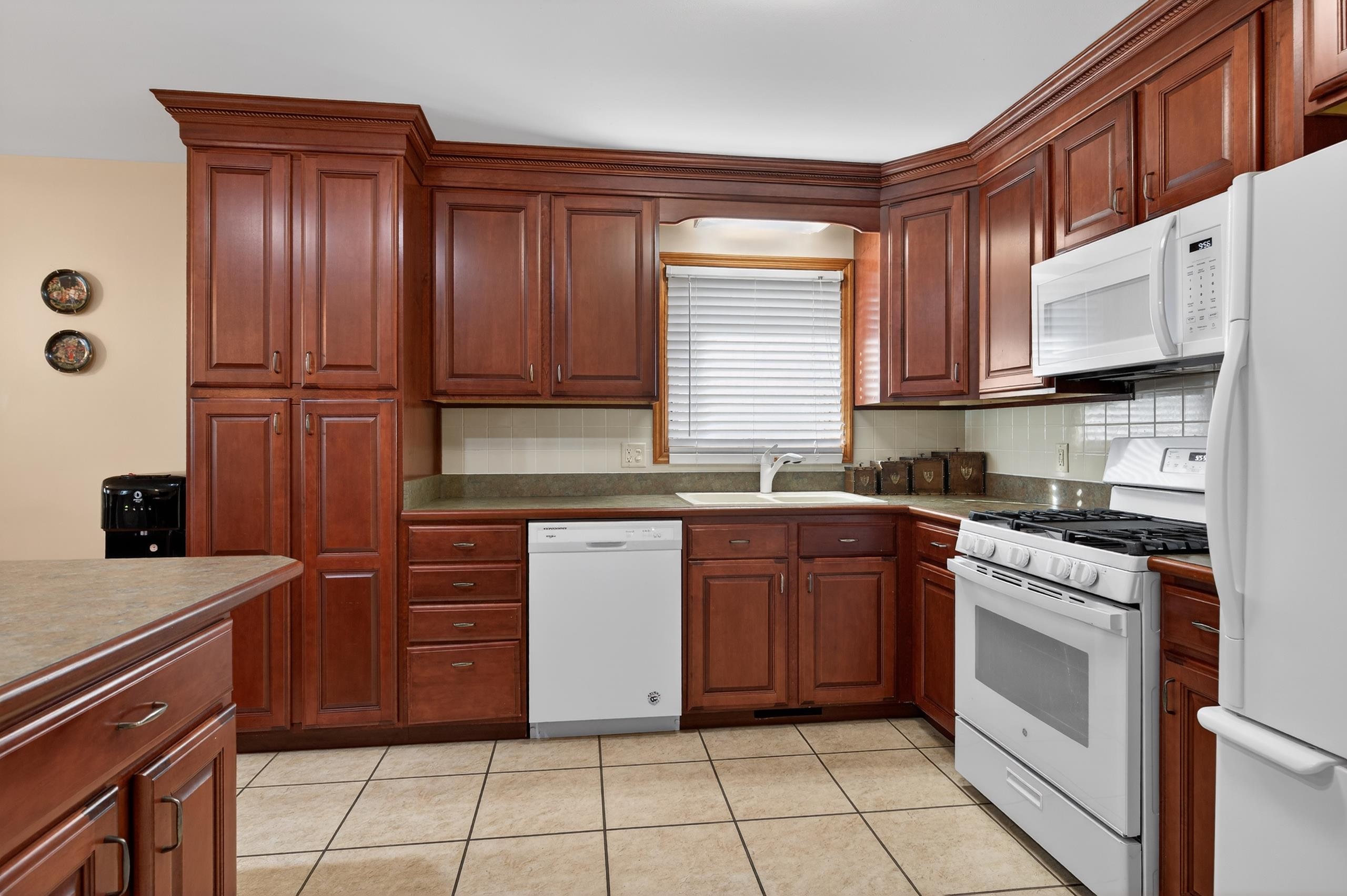 2303 Chateaugay Loop, Owensboro, Kentucky 42301, 3 Bedrooms Bedrooms, ,2 BathroomsBathrooms,Single Family Residence,For Sale,Chateaugay Loop,93892