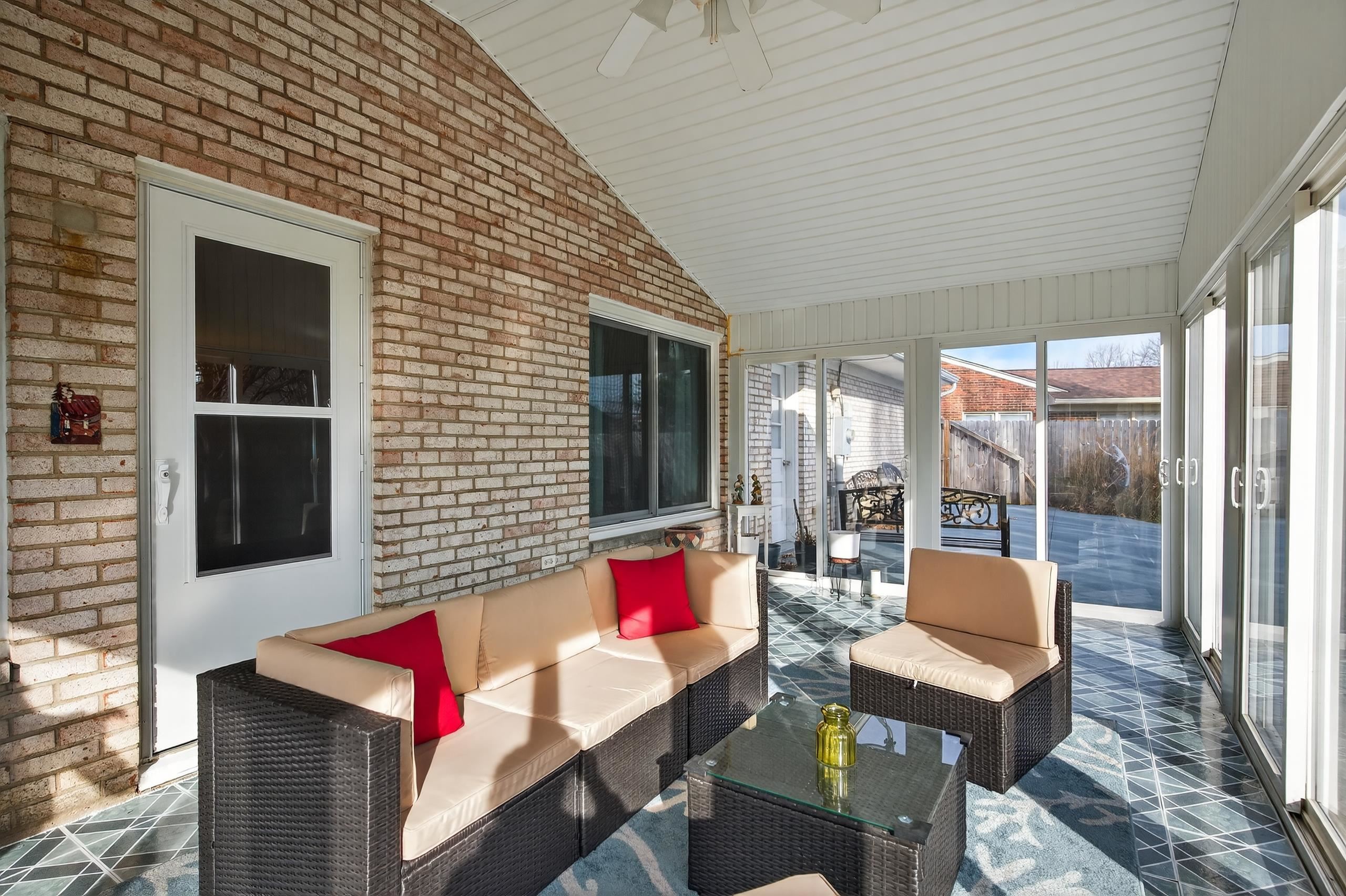 2303 Chateaugay Loop, Owensboro, Kentucky 42301, 3 Bedrooms Bedrooms, ,2 BathroomsBathrooms,Single Family Residence,For Sale,Chateaugay Loop,93892