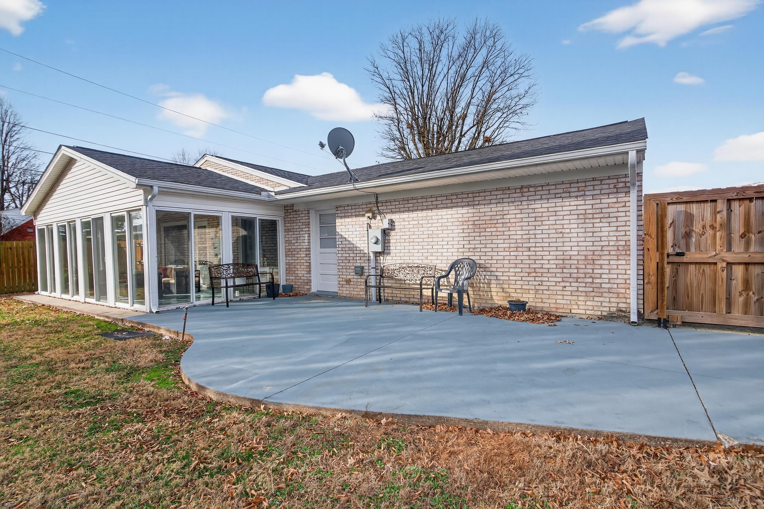 2303 Chateaugay Loop, Owensboro, Kentucky 42301, 3 Bedrooms Bedrooms, ,2 BathroomsBathrooms,Single Family Residence,For Sale,Chateaugay Loop,93892