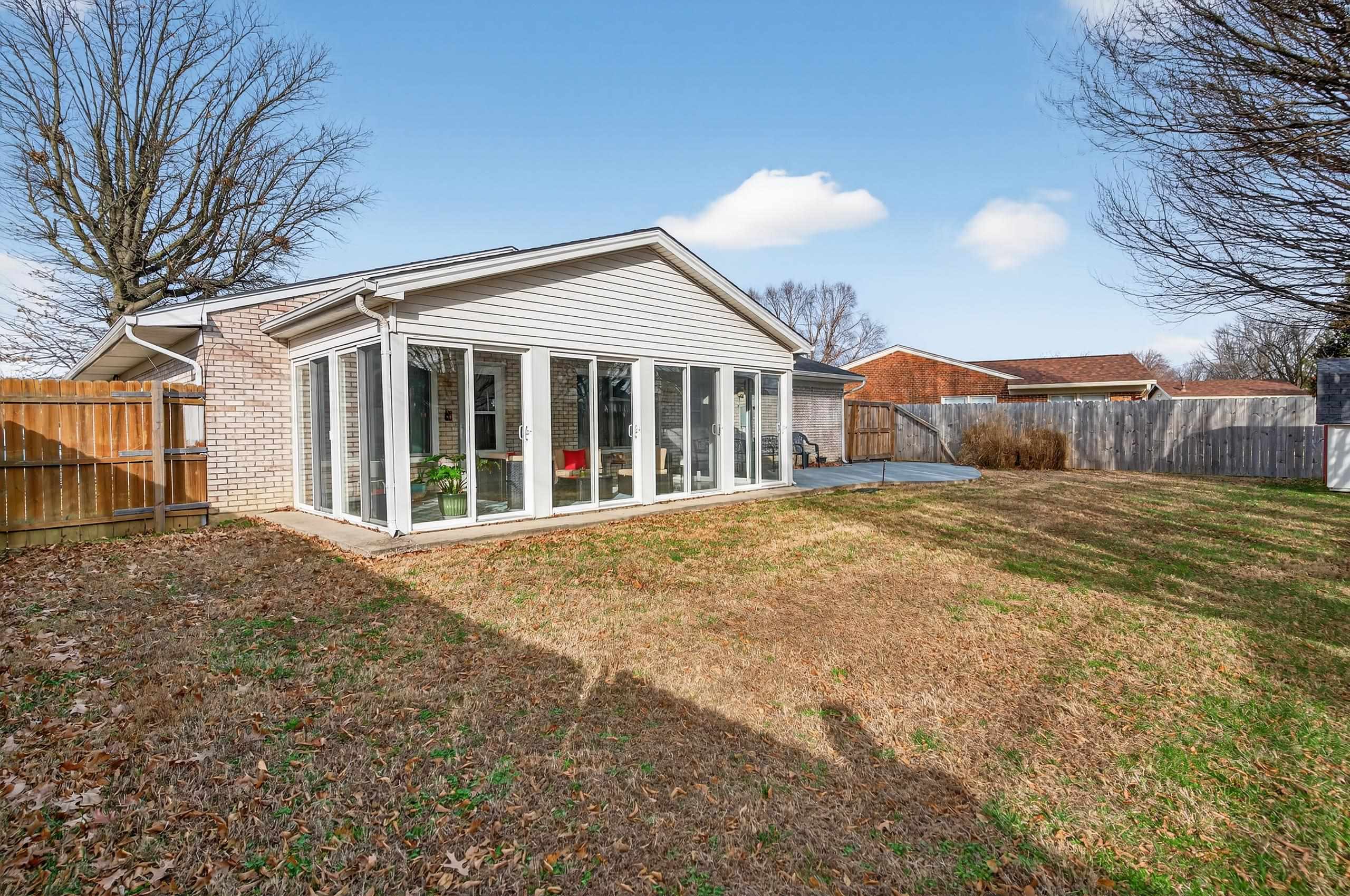 2303 Chateaugay Loop, Owensboro, Kentucky 42301, 3 Bedrooms Bedrooms, ,2 BathroomsBathrooms,Single Family Residence,For Sale,Chateaugay Loop,93892