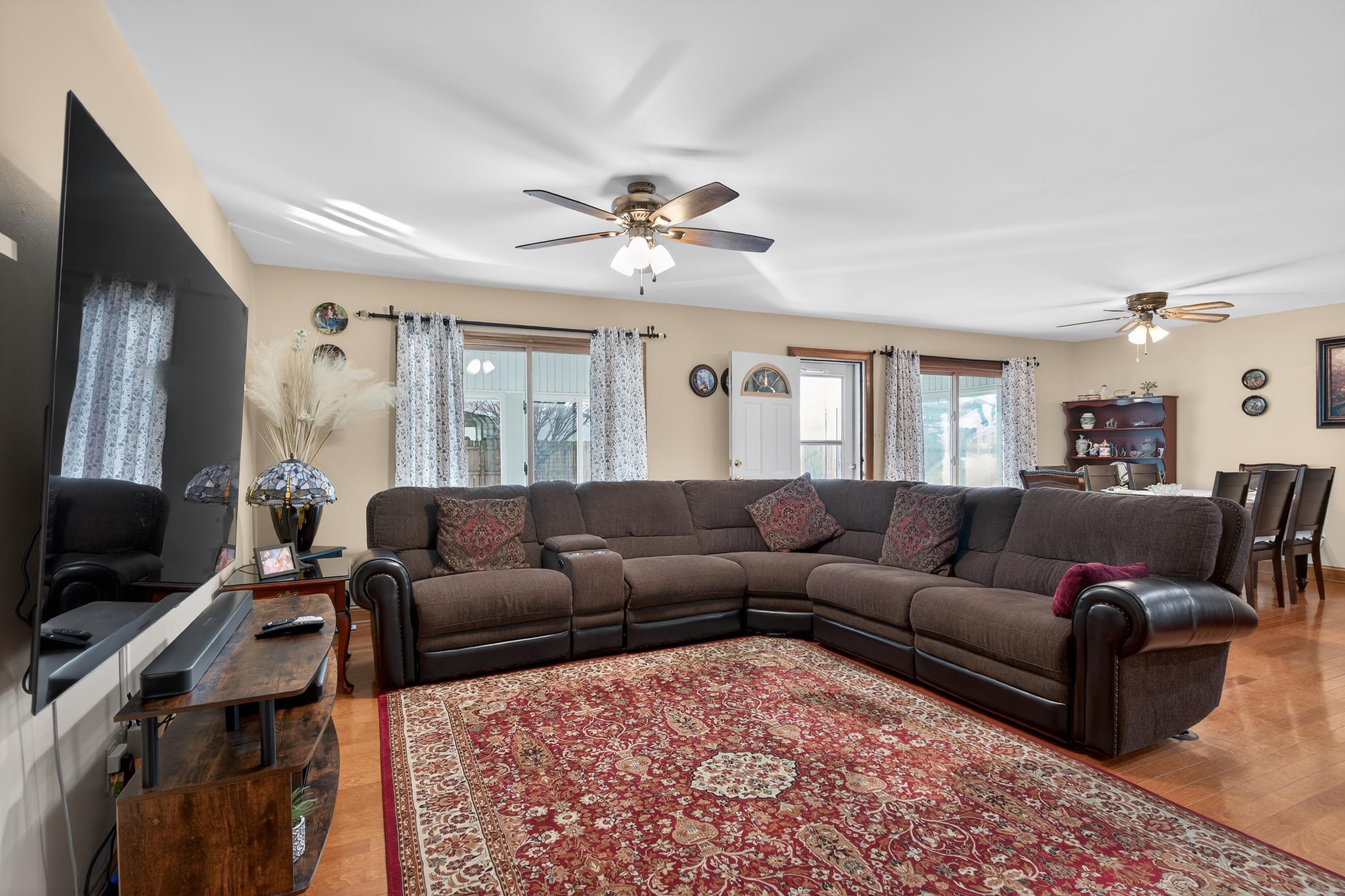 2303 Chateaugay Loop, Owensboro, Kentucky 42301, 3 Bedrooms Bedrooms, ,2 BathroomsBathrooms,Single Family Residence,For Sale,Chateaugay Loop,93892