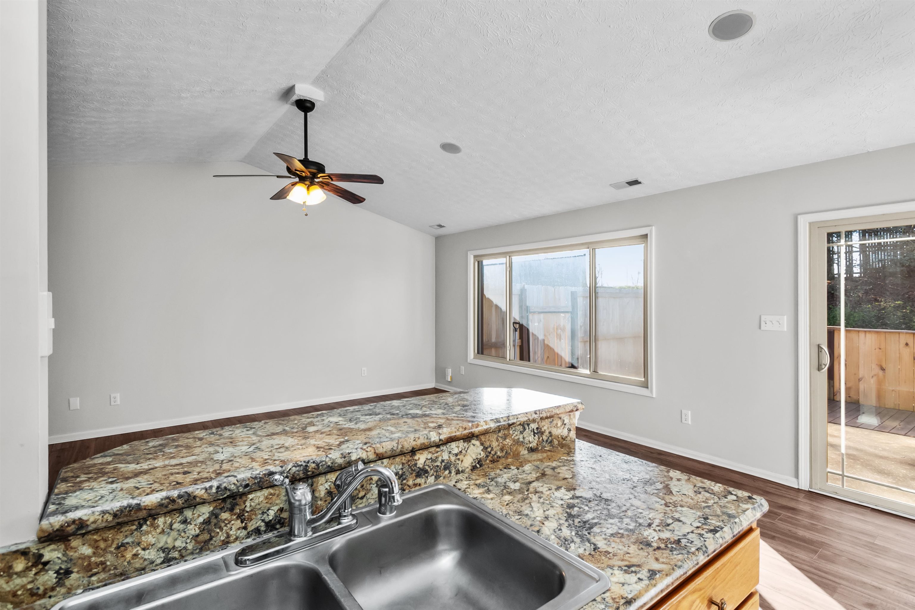 3124 Harness Loop, Owensboro, Kentucky 42303, 3 Bedrooms Bedrooms, ,2 BathroomsBathrooms,Single Family Residence,For Sale,Harness Loop,93895