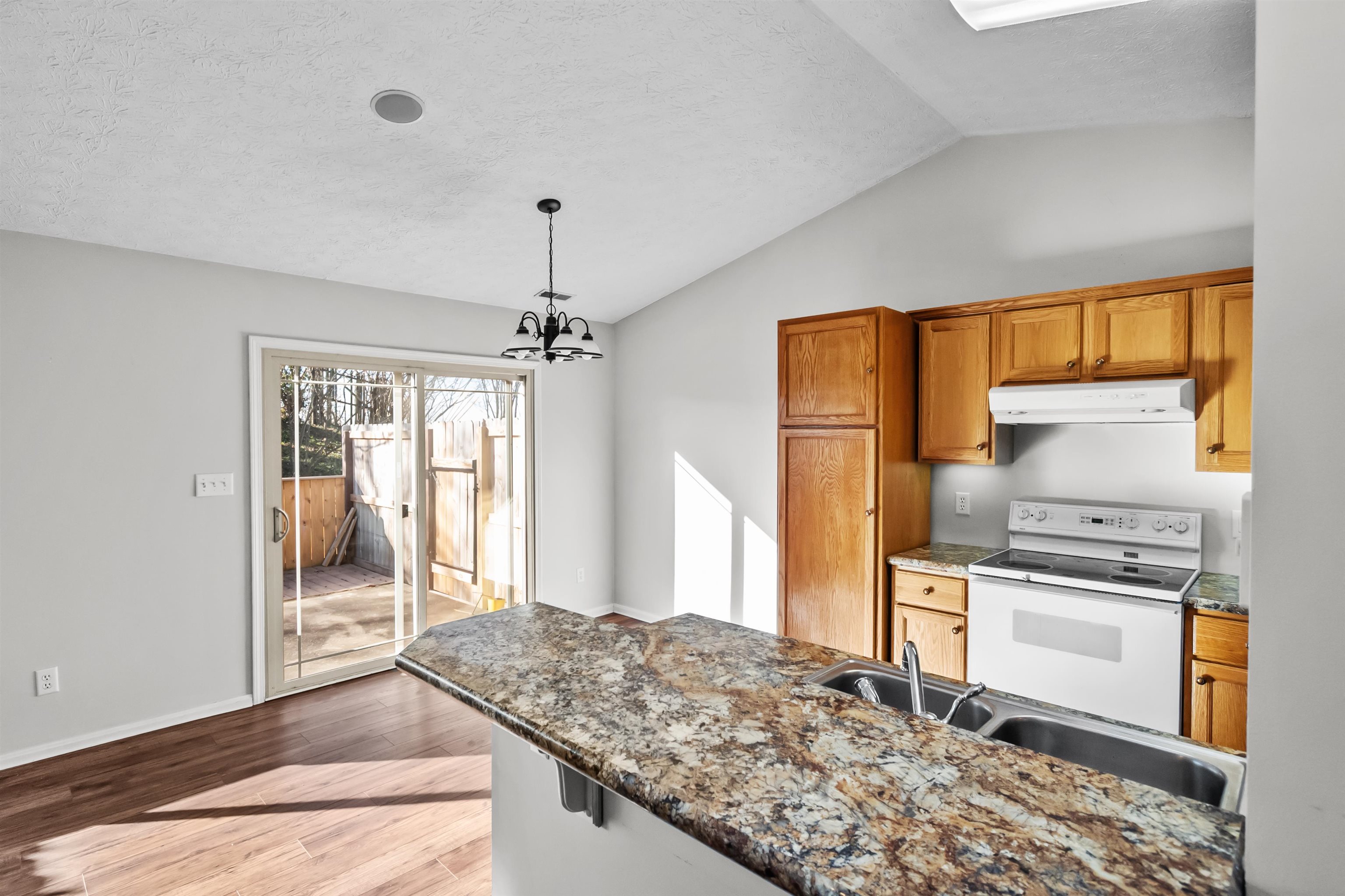 3124 Harness Loop, Owensboro, Kentucky 42303, 3 Bedrooms Bedrooms, ,2 BathroomsBathrooms,Single Family Residence,For Sale,Harness Loop,93895