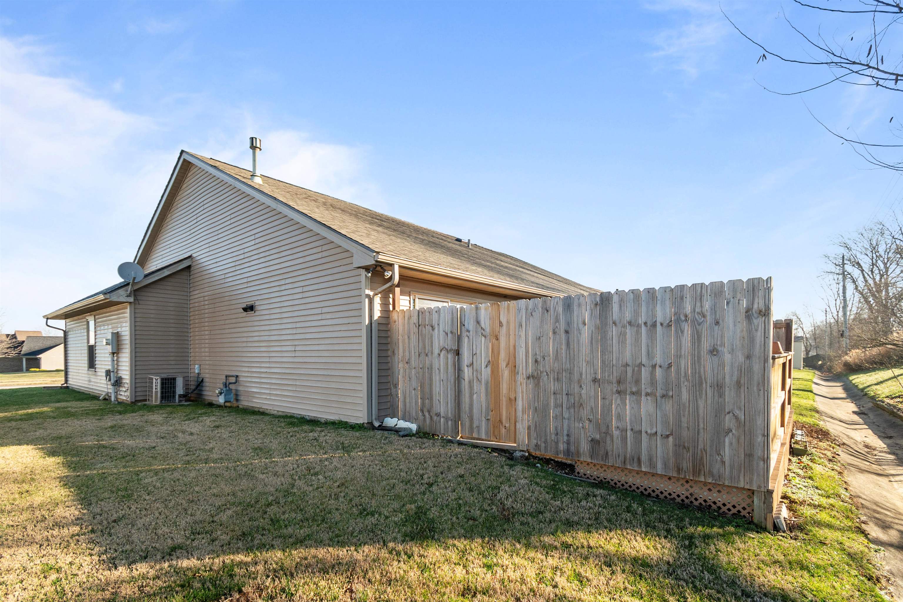 3124 Harness Loop, Owensboro, Kentucky 42303, 3 Bedrooms Bedrooms, ,2 BathroomsBathrooms,Single Family Residence,For Sale,Harness Loop,93895