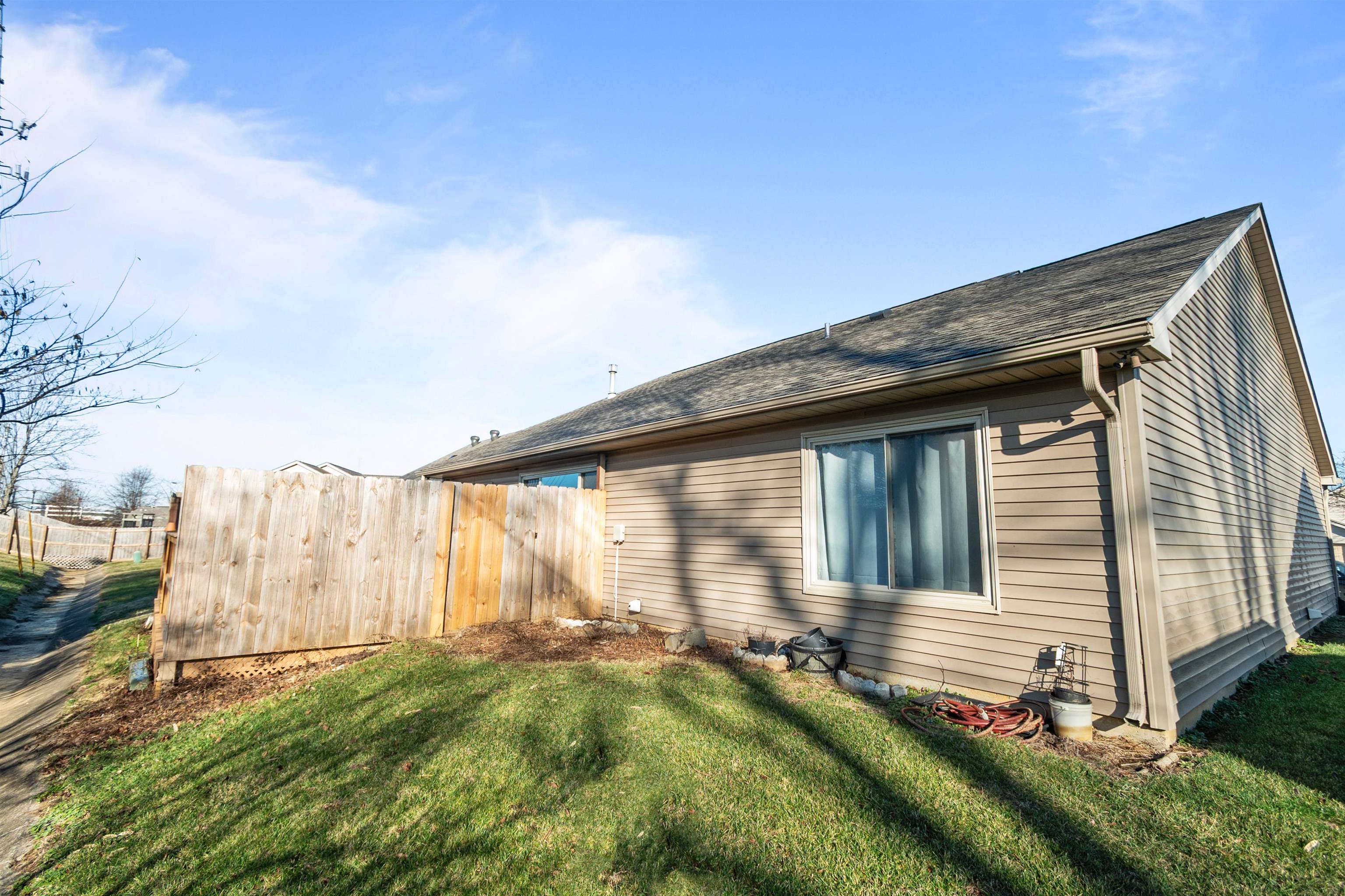 3124 Harness Loop, Owensboro, Kentucky 42303, 3 Bedrooms Bedrooms, ,2 BathroomsBathrooms,Single Family Residence,For Sale,Harness Loop,93895