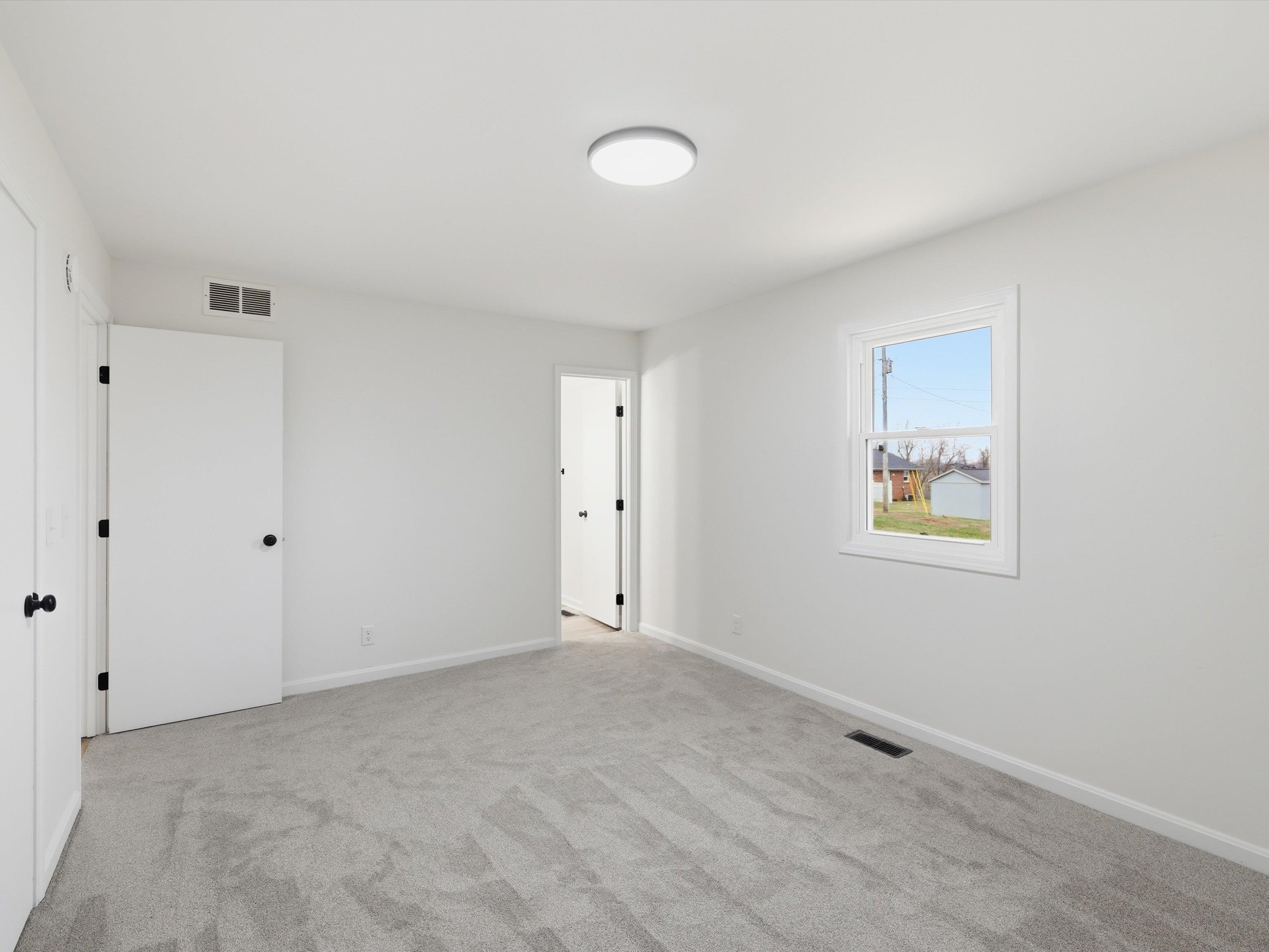 995 Ernest Lane, Henderson, Kentucky 42420, 3 Bedrooms Bedrooms, ,3 BathroomsBathrooms,Single Family Residence,For Sale,Ernest Lane,93896